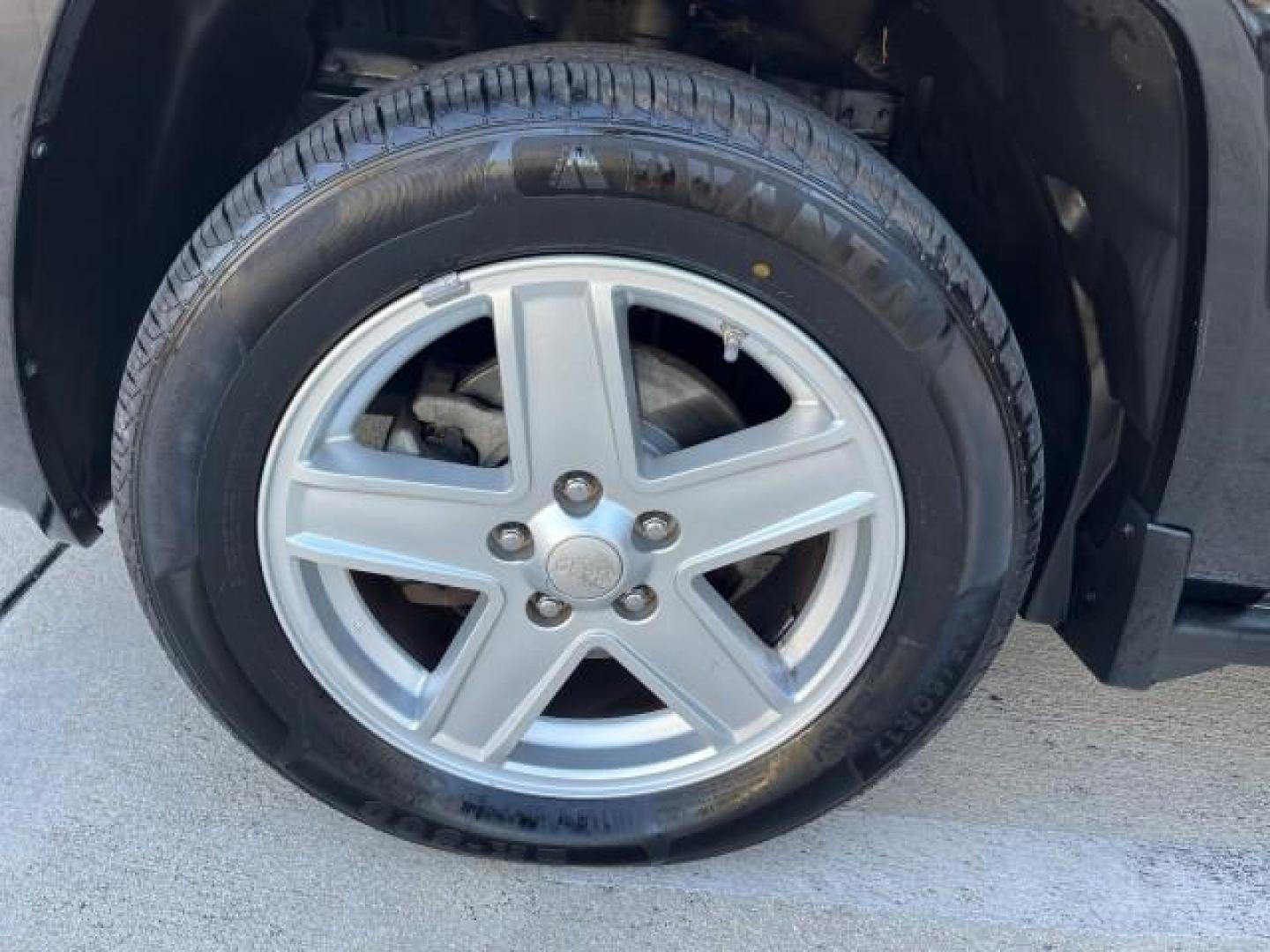 2008 Brilliant Blk Crystal Pearl /Dark Slate Gray Jeep Compass Sport LOW MILES 55,563 (1J8FT47W28D) with an 2.4L DOHC 16v I4 Dual VVT Engine engine, Automatic transmission, located at 4701 North Dixie Hwy, Pompano Beach, FL, 33064, (954) 422-2889, 26.240938, -80.123474 - OUR WEBPAGE FLORIDACARS1.COM HAS OVER 100 PHOTOS AND FREE CARFAX LINK 2008 JEEP COMPASS SPORT ROAD READY 2.4L I4 VIN: 1J8FT47W28D549845 NO ACCIDENTS 29 MPG 4 DOOR WAGON/SPORT UTILITY NO RECALLS 2.4L I4 F DOHC 16V FLORIDA OWNER GASOLINE LOW MILES 55,563 FRONT WHEEL DRIVE 9 SERVICE RECORDS Anti-Theft - Photo#19