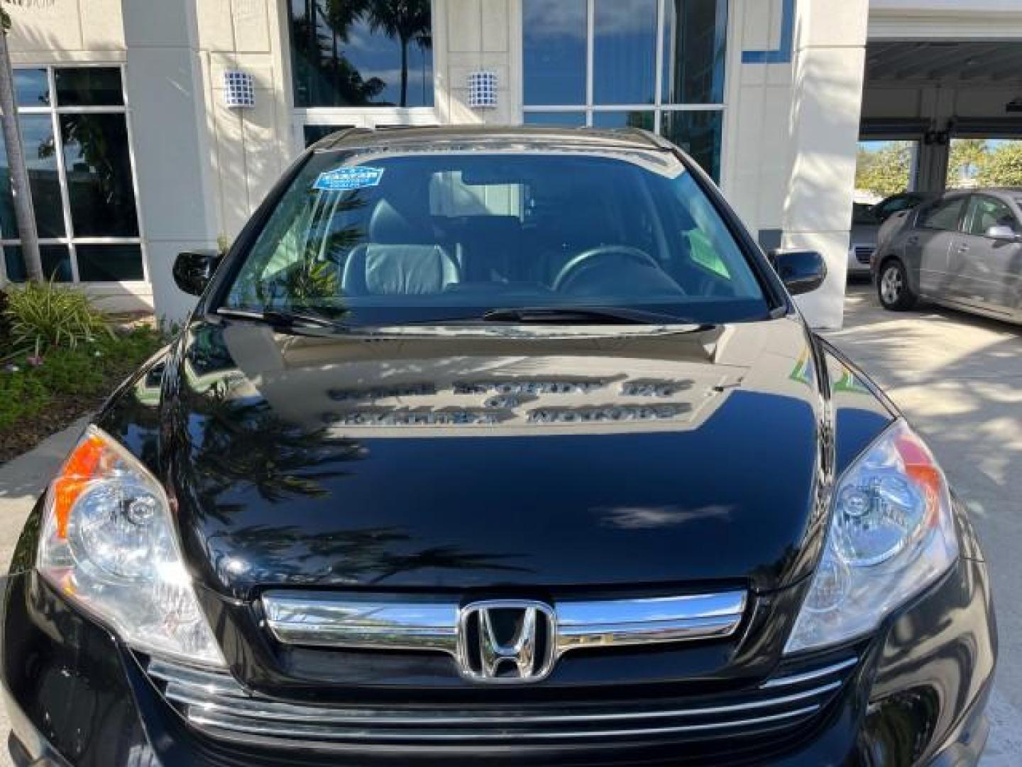 2007 Nighthawk Black Pearl /Black Honda CR-V EX-L LOW MILES 83,385 (JHLRE38727C) with an 2.4L 4-Cyl Engine engine, Automatic transmission, located at 4701 North Dixie Hwy, Pompano Beach, FL, 33064, (954) 422-2889, 26.240938, -80.123474 - OUR WEBPAGE FLORIDACARS1.COM HAS OVER 100 PHOTOS AND FREE CARFAX LINK 2007 HONDA CR-V EX-L ROAD READY 2.4L I4 VIN: JHLRE38727C041561 NO RECALLS 30 MPG 4 DOOR WAGON/SPORT UTILITY POWER SUNROOF 2.4L I4 F DOHC 16V LEATHER SEATS GASOLINE 10 SERVICE RECORDS FRONT WHEEL DRIVE LOW MILES 83,385 FLORIDA OWNE - Photo#80