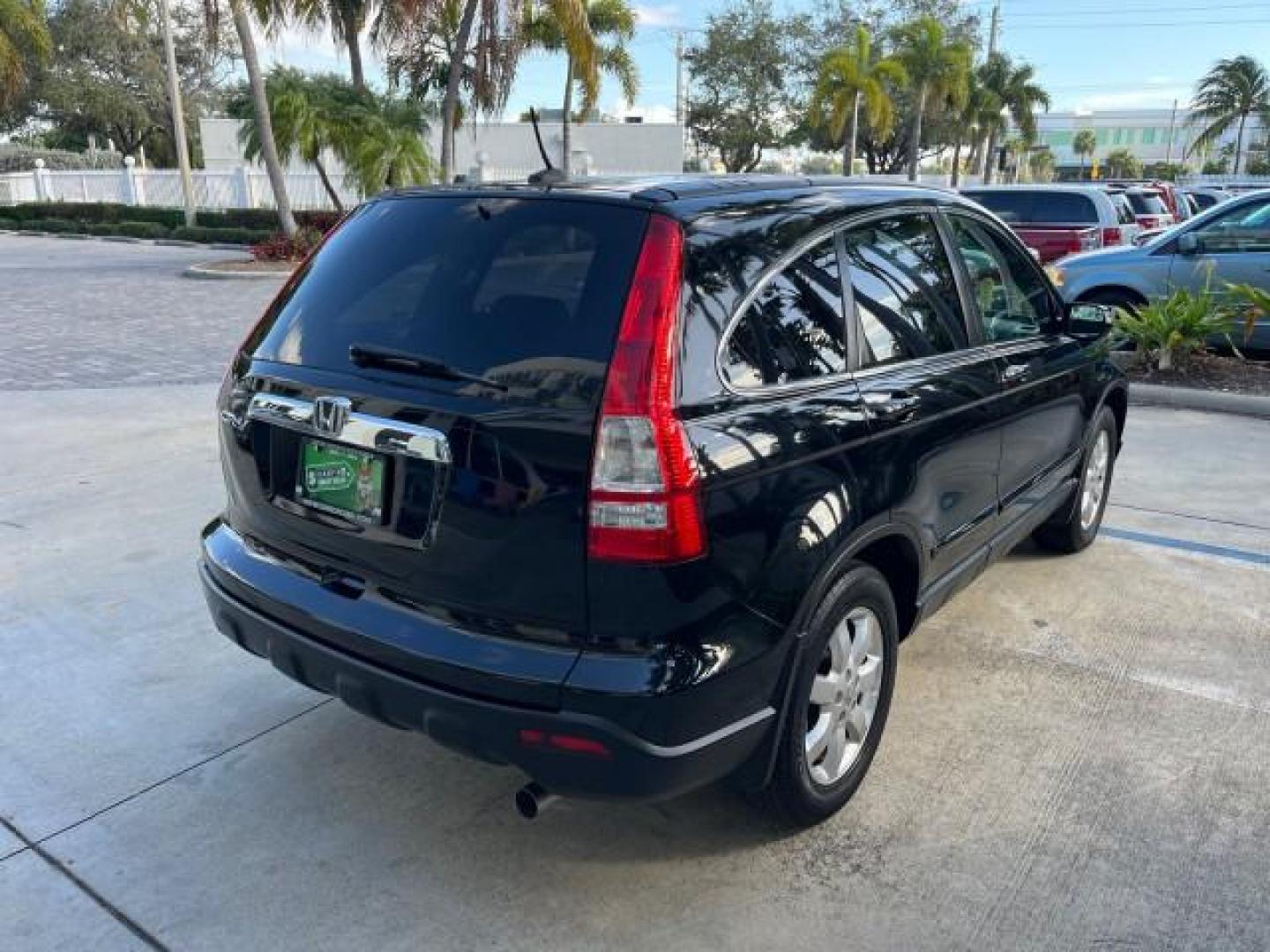 2007 Nighthawk Black Pearl /Black Honda CR-V EX-L LOW MILES 83,385 (JHLRE38727C) with an 2.4L 4-Cyl Engine engine, Automatic transmission, located at 4701 North Dixie Hwy, Pompano Beach, FL, 33064, (954) 422-2889, 26.240938, -80.123474 - OUR WEBPAGE FLORIDACARS1.COM HAS OVER 100 PHOTOS AND FREE CARFAX LINK 2007 HONDA CR-V EX-L ROAD READY 2.4L I4 VIN: JHLRE38727C041561 NO RECALLS 30 MPG 4 DOOR WAGON/SPORT UTILITY POWER SUNROOF 2.4L I4 F DOHC 16V LEATHER SEATS GASOLINE 10 SERVICE RECORDS FRONT WHEEL DRIVE LOW MILES 83,385 FLORIDA OWNE - Photo#7