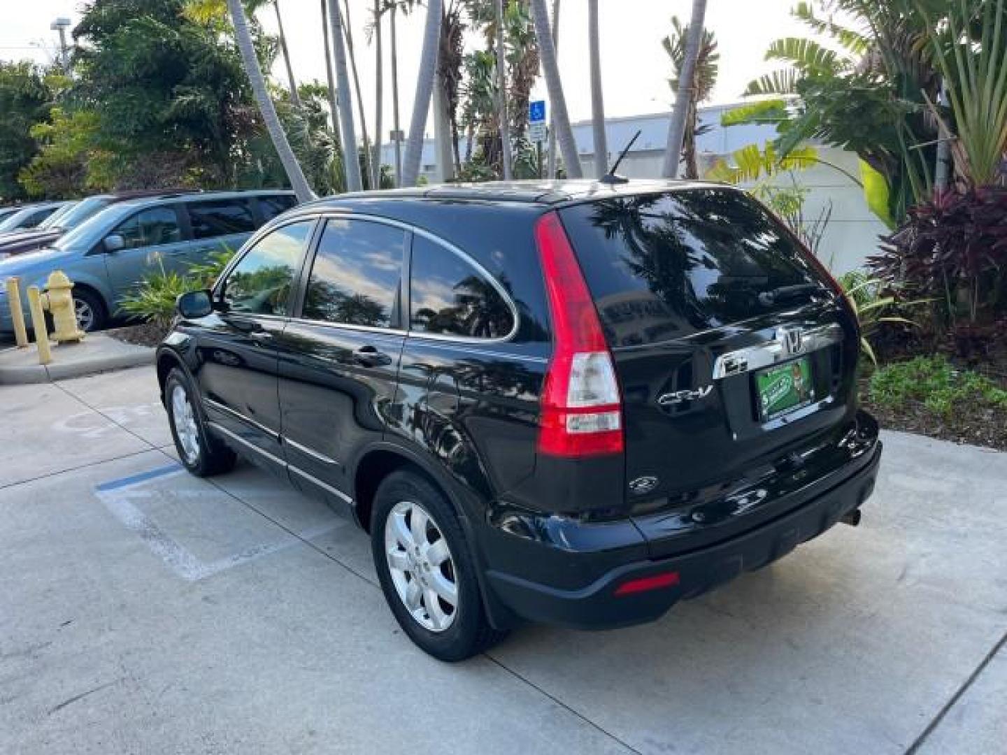 2007 Nighthawk Black Pearl /Black Honda CR-V EX-L LOW MILES 83,385 (JHLRE38727C) with an 2.4L 4-Cyl Engine engine, Automatic transmission, located at 4701 North Dixie Hwy, Pompano Beach, FL, 33064, (954) 422-2889, 26.240938, -80.123474 - OUR WEBPAGE FLORIDACARS1.COM HAS OVER 100 PHOTOS AND FREE CARFAX LINK 2007 HONDA CR-V EX-L ROAD READY 2.4L I4 VIN: JHLRE38727C041561 NO RECALLS 30 MPG 4 DOOR WAGON/SPORT UTILITY POWER SUNROOF 2.4L I4 F DOHC 16V LEATHER SEATS GASOLINE 10 SERVICE RECORDS FRONT WHEEL DRIVE LOW MILES 83,385 FLORIDA OWNE - Photo#97