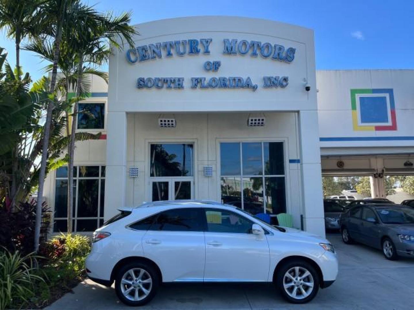 2010 Starfire Pearl /Parchment Lexus RX 350 1 FL LOW MILES 65,074 (JTJZK1BA1A2) with an 3.5L DOHC SFI 24-Valve V6 Engine engine, Automatic transmission, located at 4701 North Dixie Hwy, Pompano Beach, FL, 33064, (954) 422-2889, 26.240938, -80.123474 - OUR WEBPAGE FLORIDACARS1.COM HAS OVER 100 PHOTOS AND FREE CARFAX LINK 2010 LEXUS RX 350 ROAD READY 3.5L V6 VIN: JTJZK1BA1A2403467 NO ACCIDENTS NO RECALLS 4 DOOR WAGON/SPORT UTILITY 1 OWNER FLORIDA 25 MPG 3.5L V6 F DOHC 24V NEW $ 50,360 LOW MILES 65,077 GASOLINE BACK UP CAMERA POWER SUNROOF/LIFTGATE - Photo#0