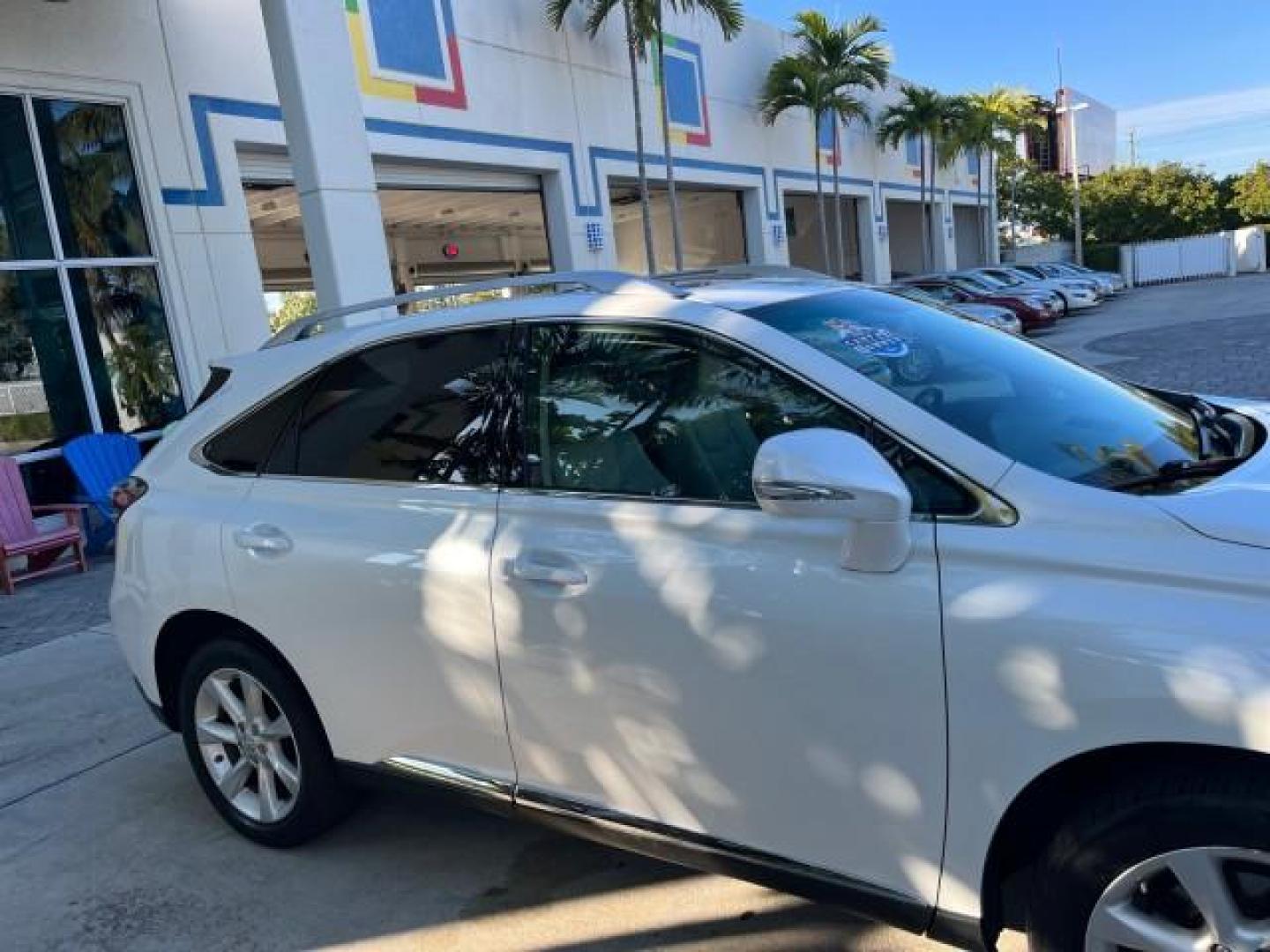 2010 Starfire Pearl /Parchment Lexus RX 350 1 FL LOW MILES 65,074 (JTJZK1BA1A2) with an 3.5L DOHC SFI 24-Valve V6 Engine engine, Automatic transmission, located at 4701 North Dixie Hwy, Pompano Beach, FL, 33064, (954) 422-2889, 26.240938, -80.123474 - OUR WEBPAGE FLORIDACARS1.COM HAS OVER 100 PHOTOS AND FREE CARFAX LINK 2010 LEXUS RX 350 ROAD READY 3.5L V6 VIN: JTJZK1BA1A2403467 NO ACCIDENTS NO RECALLS 4 DOOR WAGON/SPORT UTILITY 1 OWNER FLORIDA 25 MPG 3.5L V6 F DOHC 24V NEW $ 50,360 LOW MILES 65,077 GASOLINE BACK UP CAMERA POWER SUNROOF/LIFTGATE - Photo#93