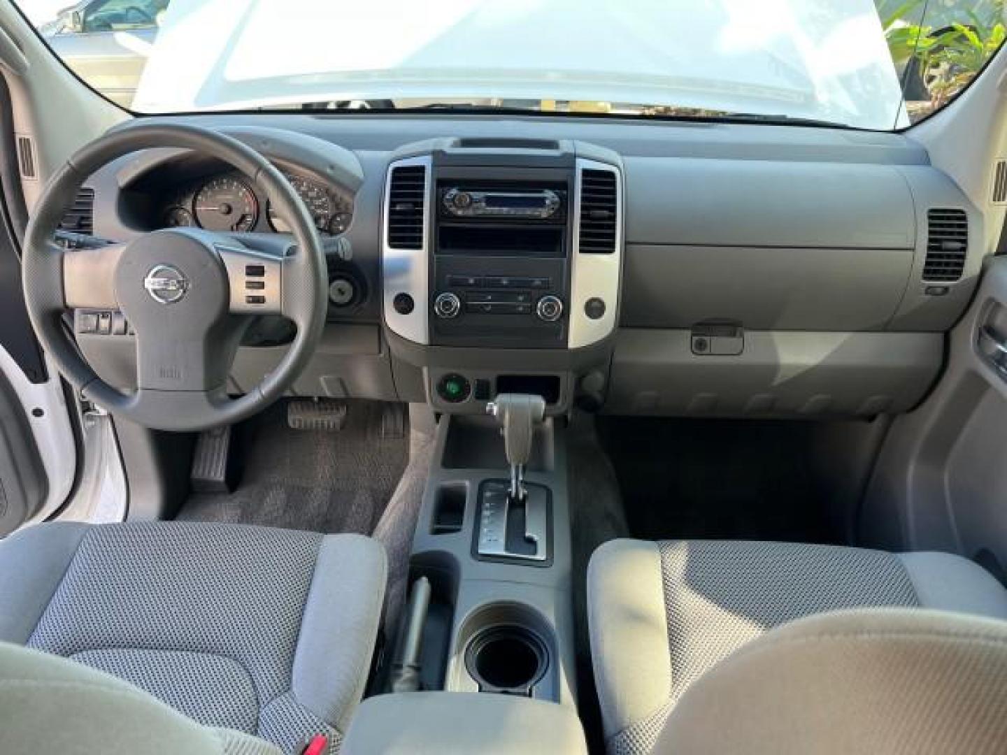 2009 Avalanche White /Graphite Nissan Frontier 4 DR SE LOW MILES 75,093 (1N6AD07U19C) with an 4.0L V6 Cylinder Engine engine, Automatic transmission, located at 4701 North Dixie Hwy, Pompano Beach, FL, 33064, (954) 422-2889, 26.240938, -80.123474 - OUR WEBPAGE FLORIDACARS1.COM HAS OVER 100 PHOTOS AND FREE CARFAX LINK 2009 NISSAN FRONTIER LE ROAD READY 4.0L V6 VIN: 1N6AD07U19C402507 FLORIDA OWNER CREW PICKUP LOW MILES 75,093 4.0L V6 F DOHC 24V POWER SUNROOF GASOLINE 16 SERVICE RECORDS REAR WHEEL DRIVE VERY CLEAN 5.0FT BED LENGHT 4X2 5.0' Bed Le - Photo#36