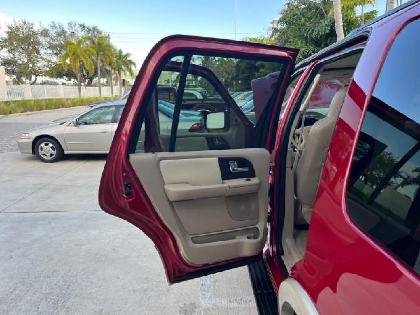 2006 Redfire Metallic /Medium Parchment Ford Expedition 4WD Eddie Bauer LOW MILES 73,326 (1FMFU18586L) with an 5.4L SOHC SEFI 24-Valve V8 Engine engine, Automatic transmission, located at 4701 North Dixie Hwy, Pompano Beach, FL, 33064, (954) 422-2889, 26.240938, -80.123474 - OUR WEBPAGE FLORIDACARS1.COM HAS OVER 100 PHOTOS AND FREE CARFAX LINK 2006 FORD EXPEDITION EDDIE BAUER ROAD READY 5.4L V8 VIN: 1FMFU18586LA99593 NO ACCIDENTS 4X4 4 DOOR WAGON/SPORT UTILITY NO RECALLS FL OWNER 5.4L V8 F SOHC 3 ROW LEATHER SEATS GASOLINE 4WD ON DEMAND REAR WHEEL DRIVE W/ 4X4 PARK SENS - Photo#13