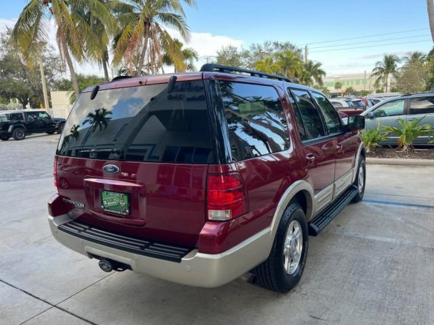 2006 Redfire Metallic /Medium Parchment Ford Expedition 4WD Eddie Bauer LOW MILES 73,326 (1FMFU18586L) with an 5.4L SOHC SEFI 24-Valve V8 Engine engine, Automatic transmission, located at 4701 North Dixie Hwy, Pompano Beach, FL, 33064, (954) 422-2889, 26.240938, -80.123474 - OUR WEBPAGE FLORIDACARS1.COM HAS OVER 100 PHOTOS AND FREE CARFAX LINK 2006 FORD EXPEDITION EDDIE BAUER ROAD READY 5.4L V8 VIN: 1FMFU18586LA99593 NO ACCIDENTS 4X4 4 DOOR WAGON/SPORT UTILITY NO RECALLS FL OWNER 5.4L V8 F SOHC 3 ROW LEATHER SEATS GASOLINE 4WD ON DEMAND REAR WHEEL DRIVE W/ 4X4 PARK SENS - Photo#7