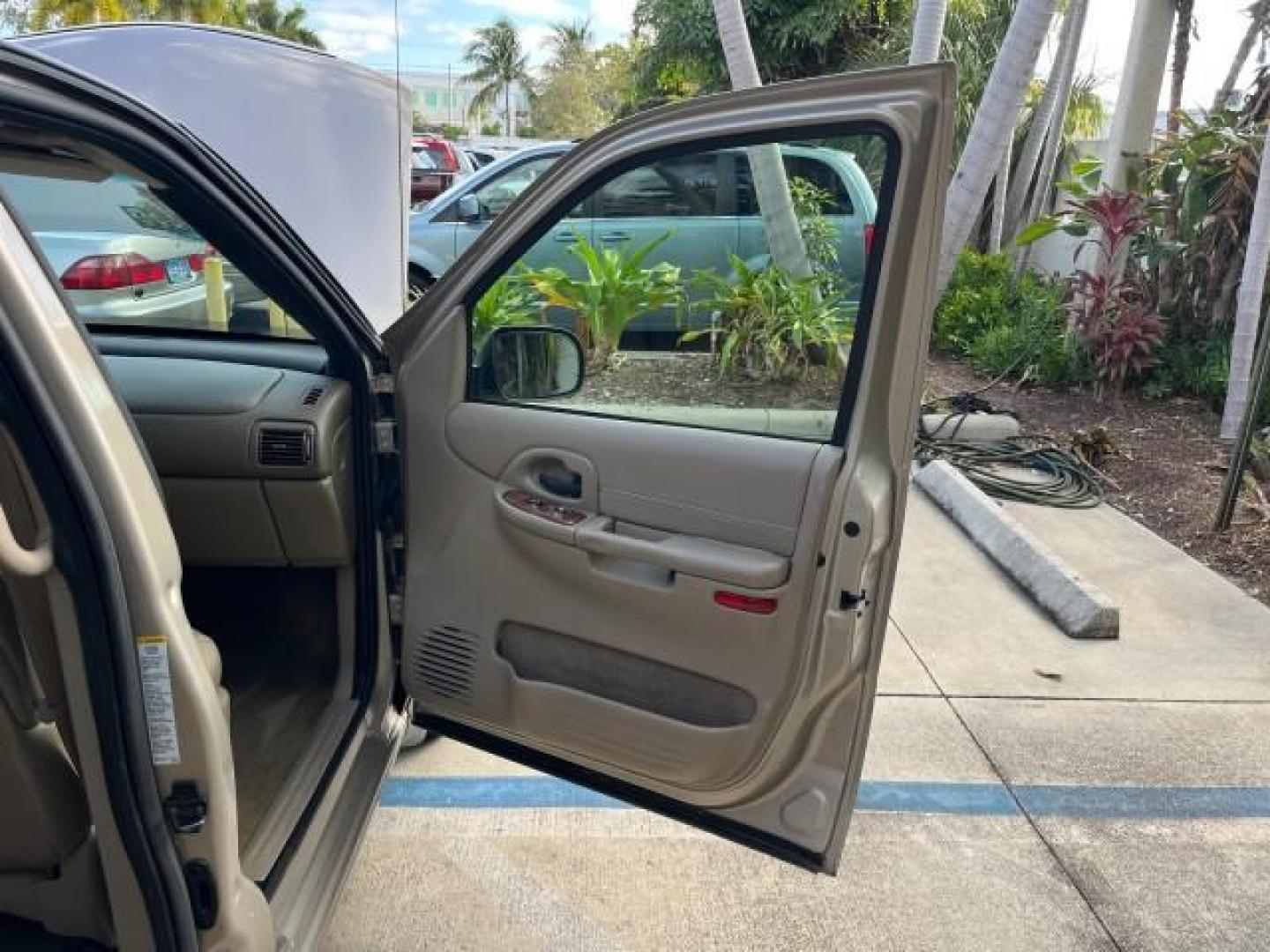 2002 Bronzemist /Gray Oldsmobile Silhouette GLS 1 OWNER FL LOW MILES 71860 (1GHDX03E72D) with an 3.4L SFI V6 Transverse-Mounted Engine engine, Automatic transmission, located at 4701 North Dixie Hwy, Pompano Beach, FL, 33064, (954) 422-2889, 26.240938, -80.123474 - OUR WEBPAGE FLORIDACARS1.COM HAS OVER 100 PHOTOS AND FREE CARFAX LINK 2002 OLDSMOBILE SILHOUETTE GLS ROAD READY 3.4L V6 VIN: 1GHDX03E72D308650 NO ACCIDENTS NO RECALLS VAN 1 OWNER FLORIDA DUAL AC 3.4L V6 F POWER SEATS/MIRRORS LOW MILES 71,860 GASOLINE BACK UP SENSORS POWER SLIDING DOORS FRONT WHEEL D - Photo#11