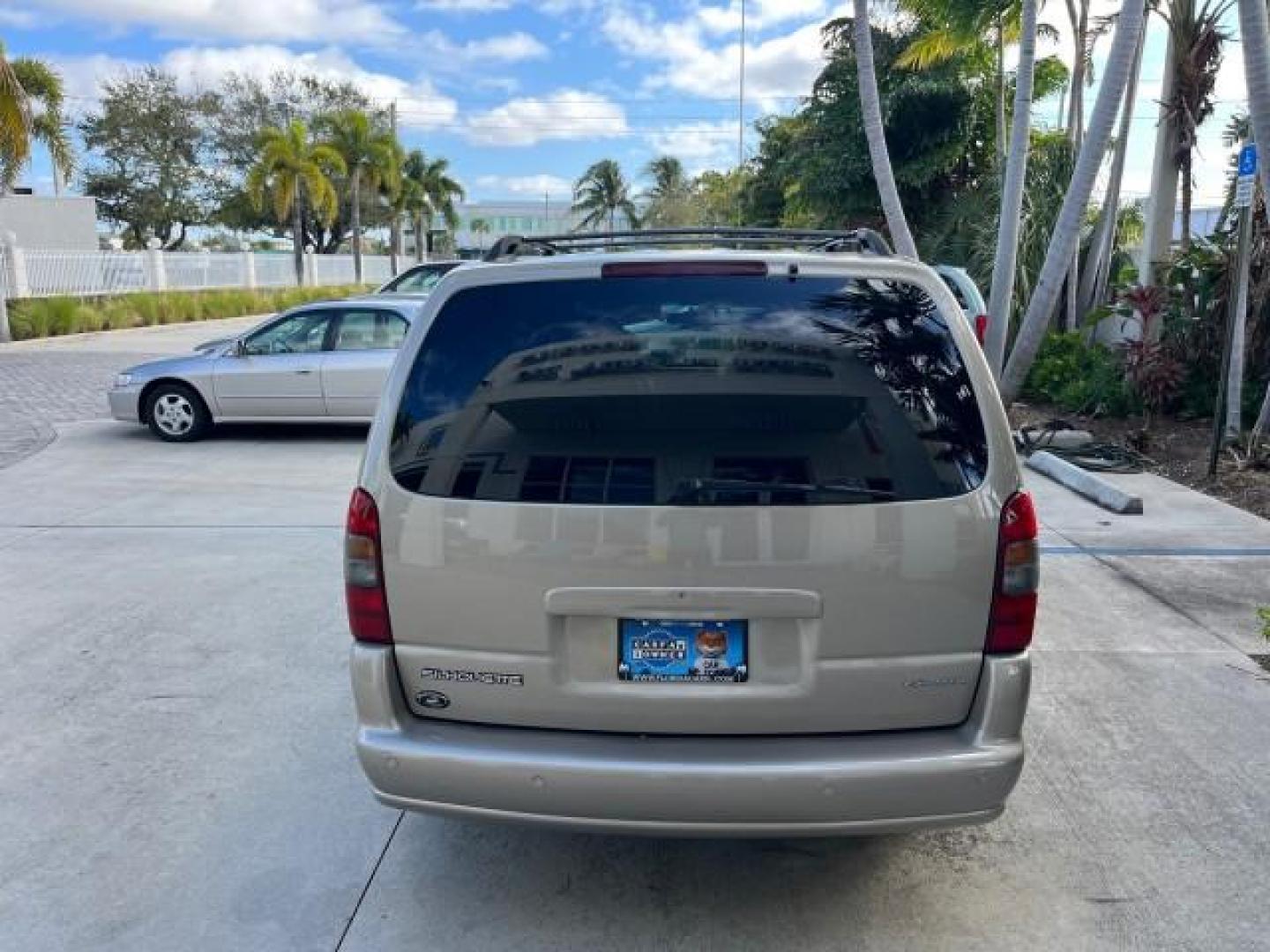 2002 Bronzemist /Gray Oldsmobile Silhouette GLS 1 OWNER FL LOW MILES 71860 (1GHDX03E72D) with an 3.4L SFI V6 Transverse-Mounted Engine engine, Automatic transmission, located at 4701 North Dixie Hwy, Pompano Beach, FL, 33064, (954) 422-2889, 26.240938, -80.123474 - OUR WEBPAGE FLORIDACARS1.COM HAS OVER 100 PHOTOS AND FREE CARFAX LINK 2002 OLDSMOBILE SILHOUETTE GLS ROAD READY 3.4L V6 VIN: 1GHDX03E72D308650 NO ACCIDENTS NO RECALLS VAN 1 OWNER FLORIDA DUAL AC 3.4L V6 F POWER SEATS/MIRRORS LOW MILES 71,860 GASOLINE BACK UP SENSORS POWER SLIDING DOORS FRONT WHEEL D - Photo#6