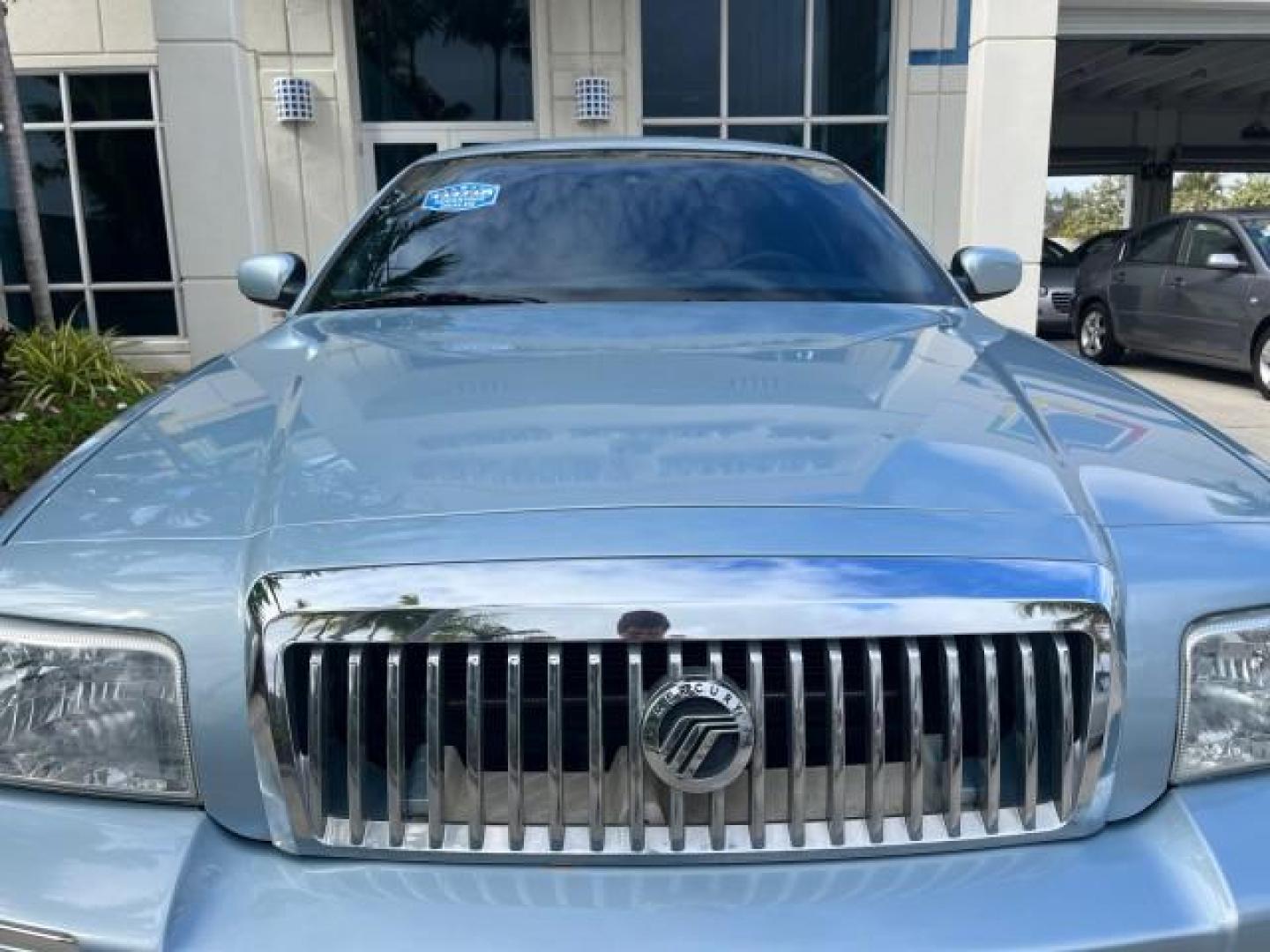 2009 Norsea Blue Metallic /Medium light stone Mercury Grand Marquis ULTIMATE LS LOW MILES 46,388 (2MEHM75V09X) with an 4.6L OHC SEFI FFV V8 Engine engine, Automatic transmission, located at 4701 North Dixie Hwy, Pompano Beach, FL, 33064, (954) 422-2889, 26.240938, -80.123474 - OUR WEBPAGE FLORIDACARS1.COM HAS OVER 100 PHOTOS AND FREE CARFAX LINK 2009 MERCURY GRAND MARQUIS LS ULTIMATE ROAD READY 4.6L V8 VIN: 2MEHM75V09X627301 NO ACCIDENTS SEDAN 4 DR NO RECALLS 4.6L V8 F SOHC 16V FLORIDA OWNER FLEX FUEL POWER LEATHER SEATS REAR WHEEL DRIVE LOW MILES 46,388 Adaptive Headligh - Photo#76