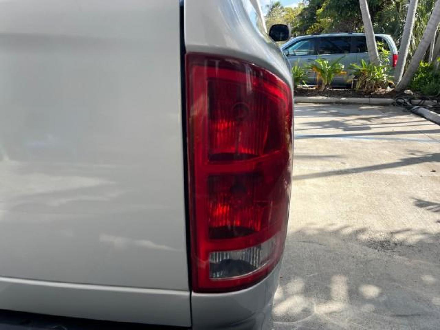 2003 Bright Silver Metallic /Dark Slate Gray Dodge Ram 1500 CREW HEMI SLT LOW MILES 78,951 (1D7HA18D13S) with an 5.7L V8 Hemi Magnum Engine engine, Automatic transmission, located at 4701 North Dixie Hwy, Pompano Beach, FL, 33064, (954) 422-2889, 26.240938, -80.123474 - OUR WEBPAGE FLORIDACARS1.COM HAS OVER 100 PHOTOS AND FREE CARFAX LINK 2003 DODGE RAM 1500 SLT ROAD READY 5.7L V8 VIN: 1D7HA18D13S364293 NO RECALLS 4 DOOR EXTENDED CAB PICKUP FLORIDA OWNER 5.7L V8 F LOW MILES 78,951 GASOLINE POWER SEATS REAR WHEEL DRIVE 6.4FT BED LENGHT Approach Lights Chrome Wheels - Photo#95