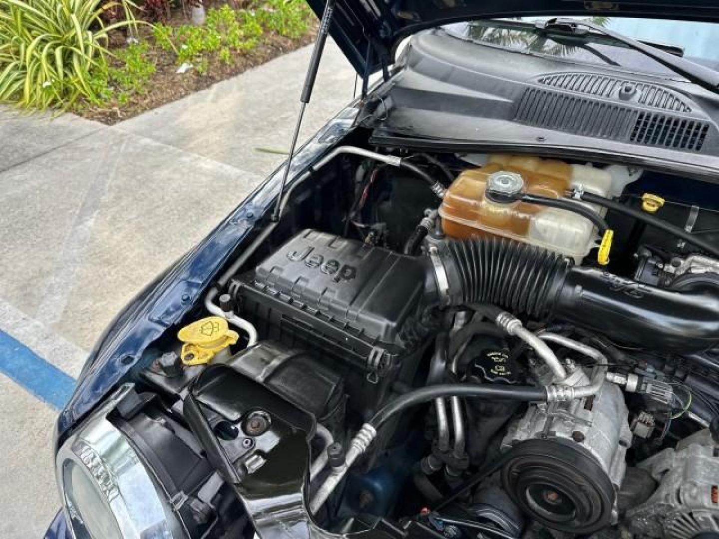 2006 Patriot Blue Pearl /Med Slate Gray Jeep Liberty Limited 4WD LOW MILES 78,641 (1J4GL58K96W) with an 3.7L V6 Engine engine, Automatic transmission, located at 4701 North Dixie Hwy, Pompano Beach, FL, 33064, (954) 422-2889, 26.240938, -80.123474 - OUR WEBPAGE FLORIDACARS1.COM HAS OVER 100 PHOTOS AND FREE CARFAX LINK 2006 JEEP LIBERTY LIMITED VIN: 1J4GL58K96W271518 4 DOOR WAGON/SPORT UTILITY 3.7L V6 F GASOLINE REAR WHEEL DRIVE W/ 4X4 4WD/AWD Alloy Wheels Leather Seats THIS IS ONE OF THE NICEST JEEPS WE HAVE EVER LISTED,2 OWNER FLORIDA TITLE. B - Photo#24