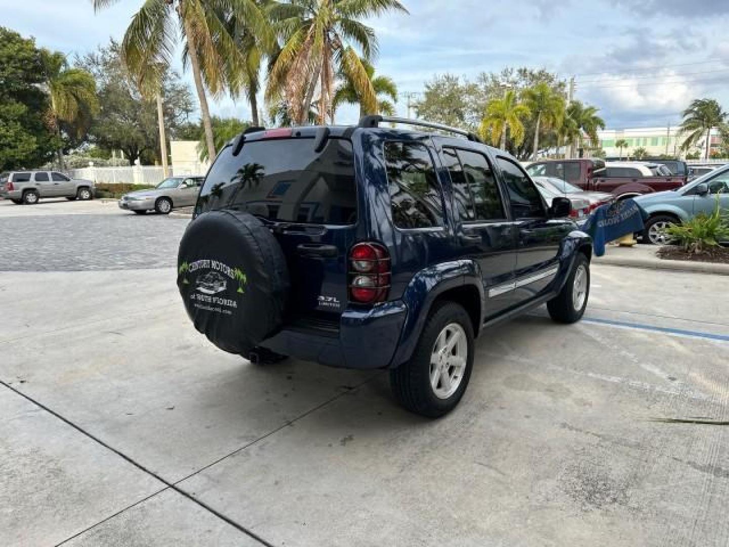 2006 Patriot Blue Pearl /Med Slate Gray Jeep Liberty Limited 4WD LOW MILES 78,641 (1J4GL58K96W) with an 3.7L V6 Engine engine, Automatic transmission, located at 4701 North Dixie Hwy, Pompano Beach, FL, 33064, (954) 422-2889, 26.240938, -80.123474 - OUR WEBPAGE FLORIDACARS1.COM HAS OVER 100 PHOTOS AND FREE CARFAX LINK 2006 JEEP LIBERTY LIMITED VIN: 1J4GL58K96W271518 4 DOOR WAGON/SPORT UTILITY 3.7L V6 F GASOLINE REAR WHEEL DRIVE W/ 4X4 4WD/AWD Alloy Wheels Leather Seats THIS IS ONE OF THE NICEST JEEPS WE HAVE EVER LISTED,2 OWNER FLORIDA TITLE. B - Photo#7