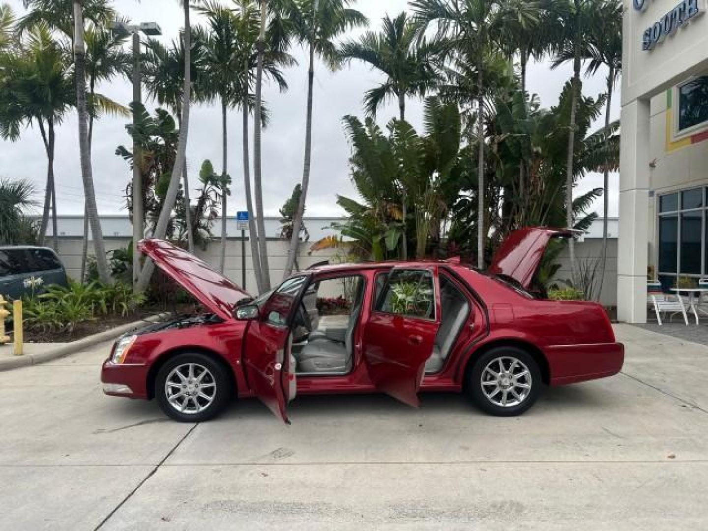 2010 Crystal Red Tintcoat /Titanium/Dark Titanium Cadillac DTS Low Miles 25,493 Sunroof (1G6KD5EY9AU) with an Northstar 4.6L DOHC V8 Engine engine, Automatic transmission, located at 4701 North Dixie Hwy, Pompano Beach, FL, 33064, (954) 422-2889, 26.240938, -80.123474 - OUR WEBPAGE FLORIDACARS1.COM HAS OVER 100 PHOTOS AND FREE CARFAX LINK 2010 CADILLAC DTS LUXURY COLLECTION CRYSTAL RED TRICOAT BEAUTIFUL VIN: 1G6KD5EY9AU108445 SEDAN 4 DR 4.6L V8 F DOHC 32V GASOLINE FRONT WHEEL DRIVE A/C Seat(s) Parking Sensors Alloy Wheels Rear Air Conditioning Front Seat Heaters Re - Photo#8