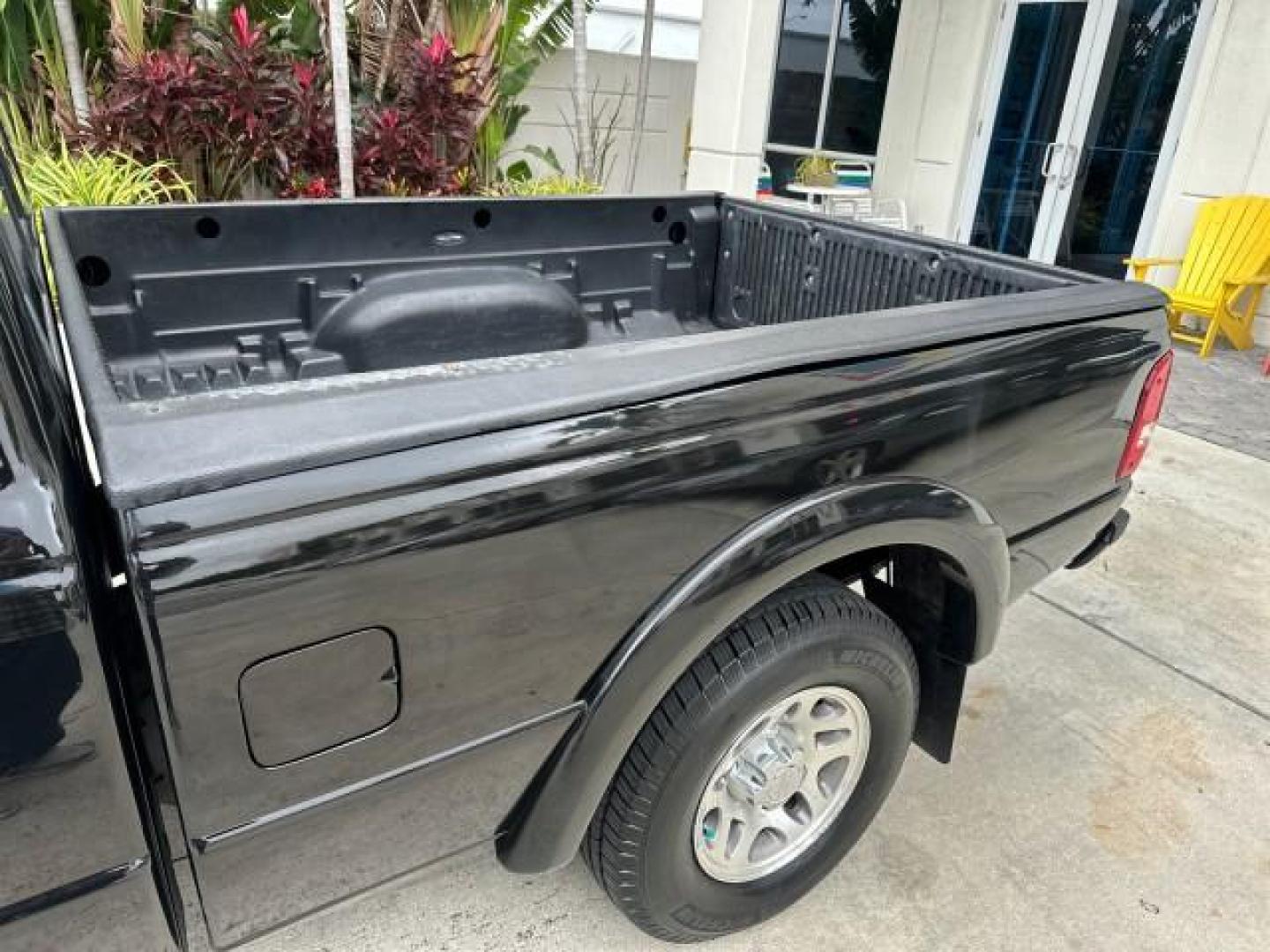 2010 Black /Medium Dark Flint Ford Ranger XLT4X4 LOW MILES 65,570 1 OWNER (1FTLR4FE4AP) with an 4.0L SOHC V6 Engine engine, Automatic transmission, located at 4701 North Dixie Hwy, Pompano Beach, FL, 33064, (954) 422-2889, 26.240938, -80.123474 - OUR WEBPAGE FLORIDACARS1.COM HAS OVER 100 PHOTOS AND FREE CARFAX LINK 2010 FORD RANGER XLT VIN: 1FTLR4FE4APA50079 4 DOOR EXTENDED CAB PICKUP 4.0L V6 F SOHC 12V GASOLINE REAR WHEEL DRIVE W/ 4X4 4WD/AWD Cloth Seats Alloy Wheels Satellite Radio Ready Bed Liner THIS IS ONE OF THE NICEST FORDS WE HAVE EV - Photo#40