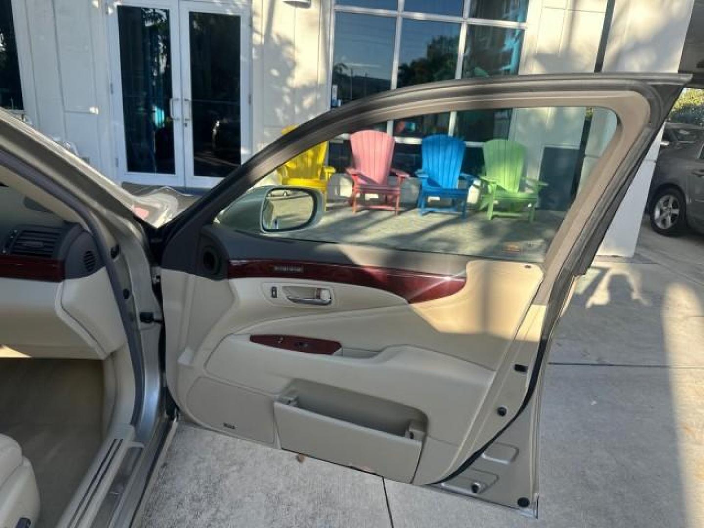 2011 Satin Cashmere Metallic /Parchment Lexus LS 460 1 FL OWNER FULLY LOADED (JTHBL5EFXB5) with an 4.6L DOHC 32-Valve V8 Engine engine, Automatic transmission, located at 4701 North Dixie Hwy, Pompano Beach, FL, 33064, (954) 422-2889, 26.240938, -80.123474 - OUR WEBPAGE FLORIDACARS1.COM HAS OVER 100 PHOTOS AND FREE CARFAX LINK 2011 LEXUS LS 460 VIN: JTHBL5EFXB5103313 SEDAN 4 DR 4.6L V8 F DOHC 32V GASOLINE REAR WHEEL DRIVE THIS IS ONE OF THE NICEST LEXU S' WE HAVE EVER LISTED, CLEAN 1 OWNER FLORIDA TITLE. FULLY LOADED WITH OPTIONS INCLUDING 19 WHEELS, SU - Photo#13