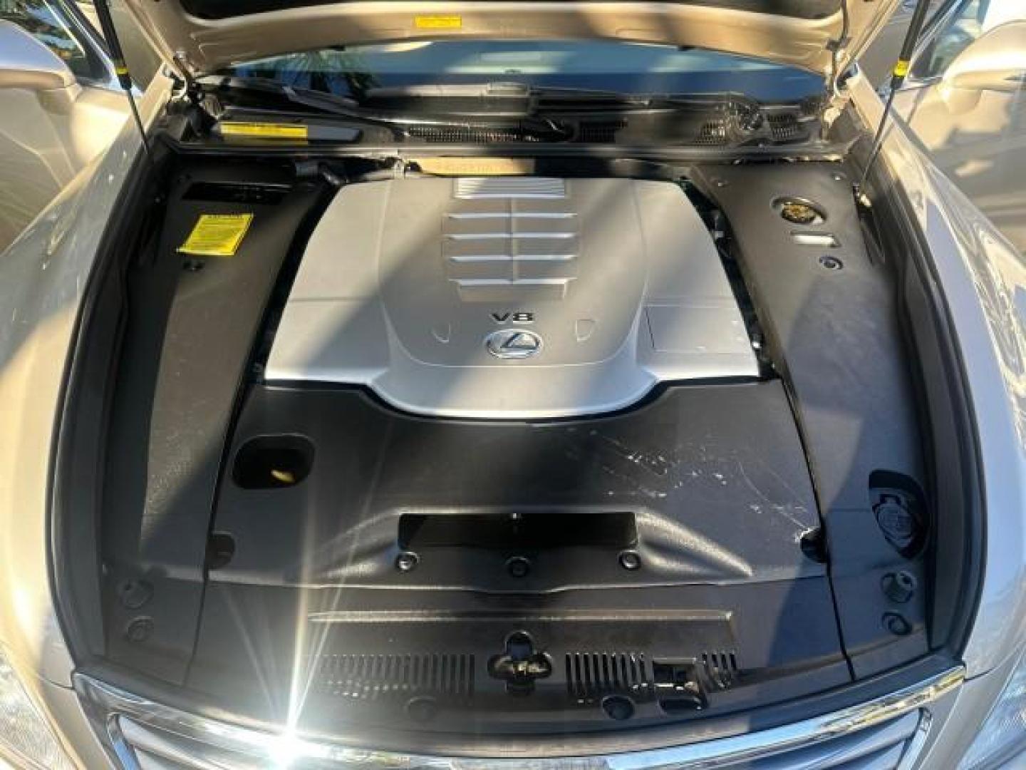 2011 Satin Cashmere Metallic /Parchment Lexus LS 460 1 FL OWNER FULLY LOADED (JTHBL5EFXB5) with an 4.6L DOHC 32-Valve V8 Engine engine, Automatic transmission, located at 4701 North Dixie Hwy, Pompano Beach, FL, 33064, (954) 422-2889, 26.240938, -80.123474 - OUR WEBPAGE FLORIDACARS1.COM HAS OVER 100 PHOTOS AND FREE CARFAX LINK 2011 LEXUS LS 460 VIN: JTHBL5EFXB5103313 SEDAN 4 DR 4.6L V8 F DOHC 32V GASOLINE REAR WHEEL DRIVE THIS IS ONE OF THE NICEST LEXU S' WE HAVE EVER LISTED, CLEAN 1 OWNER FLORIDA TITLE. FULLY LOADED WITH OPTIONS INCLUDING 19 WHEELS, SU - Photo#25