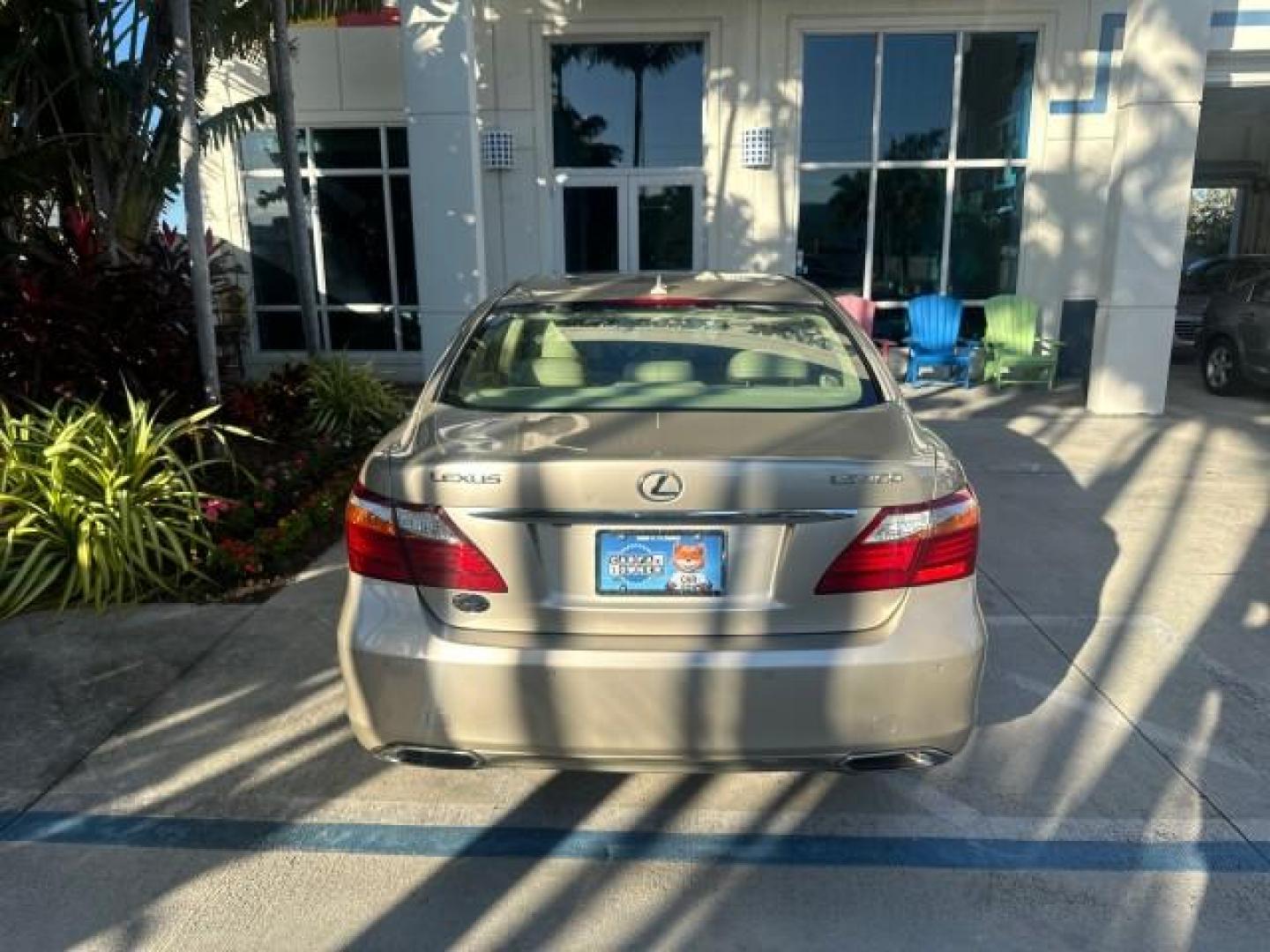 2011 Satin Cashmere Metallic /Parchment Lexus LS 460 1 FL OWNER FULLY LOADED (JTHBL5EFXB5) with an 4.6L DOHC 32-Valve V8 Engine engine, Automatic transmission, located at 4701 North Dixie Hwy, Pompano Beach, FL, 33064, (954) 422-2889, 26.240938, -80.123474 - OUR WEBPAGE FLORIDACARS1.COM HAS OVER 100 PHOTOS AND FREE CARFAX LINK 2011 LEXUS LS 460 VIN: JTHBL5EFXB5103313 SEDAN 4 DR 4.6L V8 F DOHC 32V GASOLINE REAR WHEEL DRIVE THIS IS ONE OF THE NICEST LEXU S' WE HAVE EVER LISTED, CLEAN 1 OWNER FLORIDA TITLE. FULLY LOADED WITH OPTIONS INCLUDING 19 WHEELS, SU - Photo#6