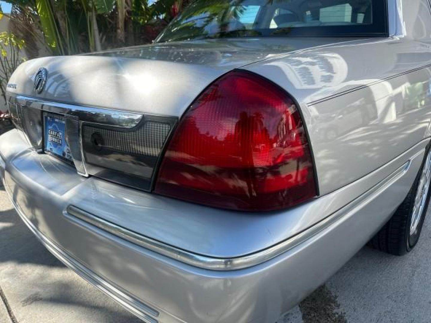 2008 Silver Birch Metallic /Light Camel Mercury Grand Marquis LS 1 OWNER FL 12,426 LOW MILES (2MEFM75V58X) with an 4.6L OHC FFV V8 Engine engine, Automatic transmission, located at 4701 North Dixie Hwy, Pompano Beach, FL, 33064, (954) 422-2889, 26.240938, -80.123474 - OUR WEBPAGE FLORIDACARS1.COM HAS OVER 100 PHOTOS AND FREE CARFAX LINK 2008 MERCURY GRAND MARQUIS LS NON SMOKER VIN: 2MEFM75V58X614887 SEDAN 4 DR 4.6L V8 F SOHC FLEX FUEL REAR WHEEL DRIVE ROAD READY NO ACCIDENTS NO RECALLS FLORIDA 1 OWNER POWER LEATHER SEATS LOW MILES 12,426 Alloy Wheels Leather Seat - Photo#57