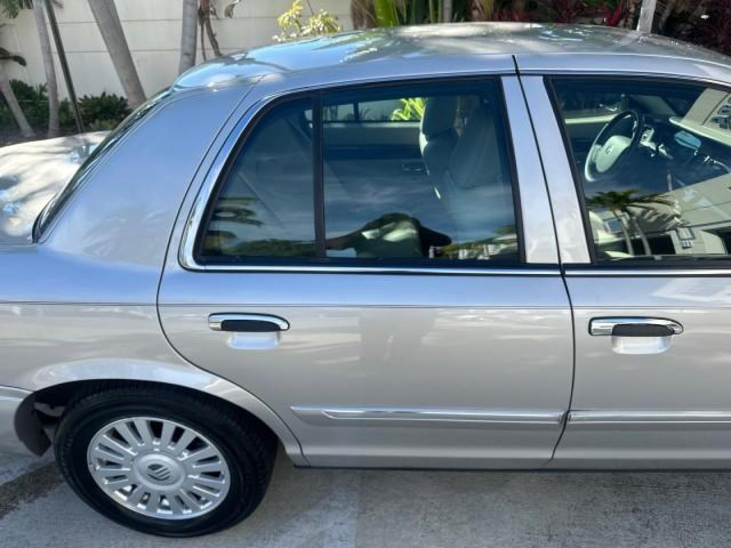 2008 Silver Birch Metallic /Light Camel Mercury Grand Marquis LS 1 OWNER FL 12,426 LOW MILES (2MEFM75V58X) with an 4.6L OHC FFV V8 Engine engine, Automatic transmission, located at 4701 North Dixie Hwy, Pompano Beach, FL, 33064, (954) 422-2889, 26.240938, -80.123474 - OUR WEBPAGE FLORIDACARS1.COM HAS OVER 100 PHOTOS AND FREE CARFAX LINK 2008 MERCURY GRAND MARQUIS LS NON SMOKER VIN: 2MEFM75V58X614887 SEDAN 4 DR 4.6L V8 F SOHC FLEX FUEL REAR WHEEL DRIVE ROAD READY NO ACCIDENTS NO RECALLS FLORIDA 1 OWNER POWER LEATHER SEATS LOW MILES 12,426 Alloy Wheels Leather Seat - Photo#60