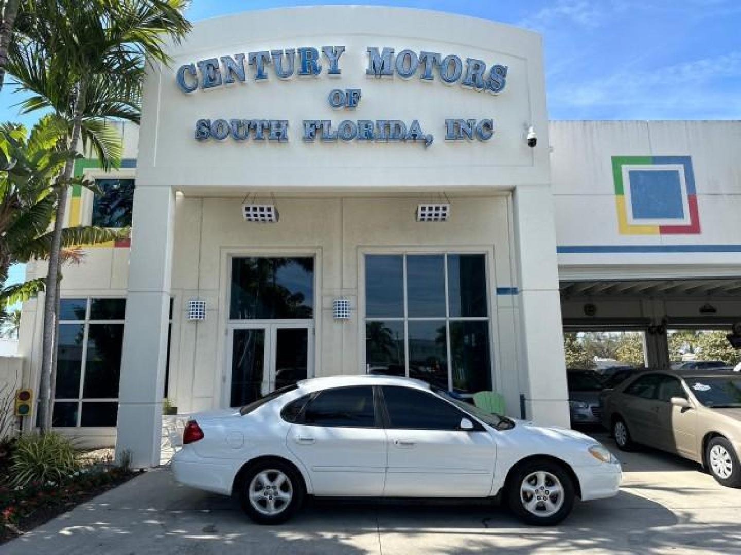 2000 Vibrant White /Medium Graphite Ford Taurus SES LOW MILES 57,736 (1FAFP55S2YA) with an 3.0L V6 Cylinder Engine engine, Automatic transmission, located at 4701 North Dixie Hwy, Pompano Beach, FL, 33064, (954) 422-2889, 26.240938, -80.123474 - OUR WEBPAGE FLORIDACARS1.COM HAS OVER 100 PHOTOS AND FREE CARFAX LINK 2000 FORD TAURUS SES VIN: 1FAFP55S2YA254222 SEDAN 4 DR 3.0L V6 F DOHC 24V GASOLINE FRONT WHEEL DRIVE Cloth Seats ABS Brakes Automatic Transmission Power Locks Power Windows AM/FM Stereo Cassette Player Power Mirrors Rear Defroster - Photo#0