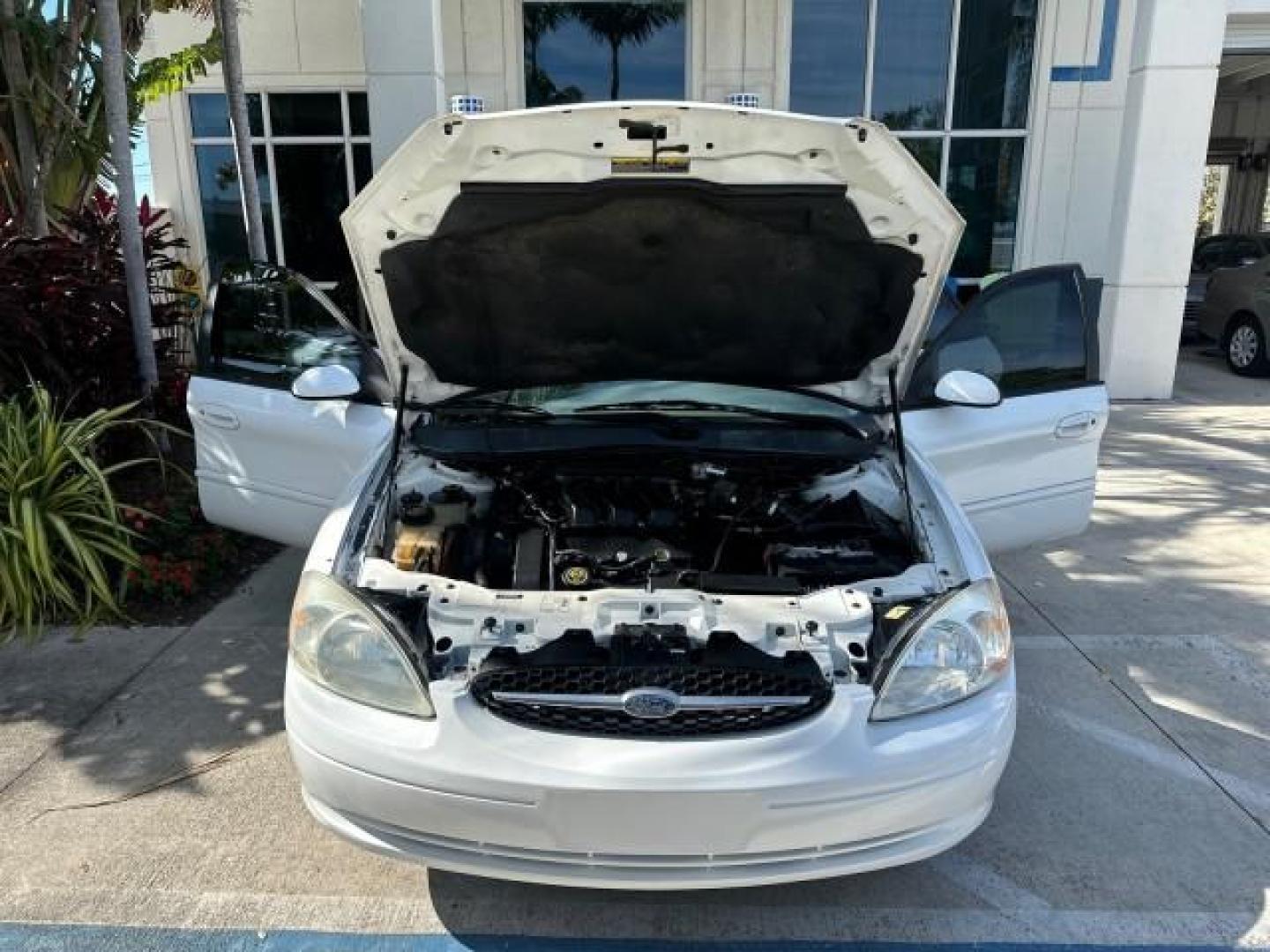 2000 Vibrant White /Medium Graphite Ford Taurus SES LOW MILES 57,736 (1FAFP55S2YA) with an 3.0L V6 Cylinder Engine engine, Automatic transmission, located at 4701 North Dixie Hwy, Pompano Beach, FL, 33064, (954) 422-2889, 26.240938, -80.123474 - OUR WEBPAGE FLORIDACARS1.COM HAS OVER 100 PHOTOS AND FREE CARFAX LINK 2000 FORD TAURUS SES VIN: 1FAFP55S2YA254222 SEDAN 4 DR 3.0L V6 F DOHC 24V GASOLINE FRONT WHEEL DRIVE Cloth Seats ABS Brakes Automatic Transmission Power Locks Power Windows AM/FM Stereo Cassette Player Power Mirrors Rear Defroster - Photo#18