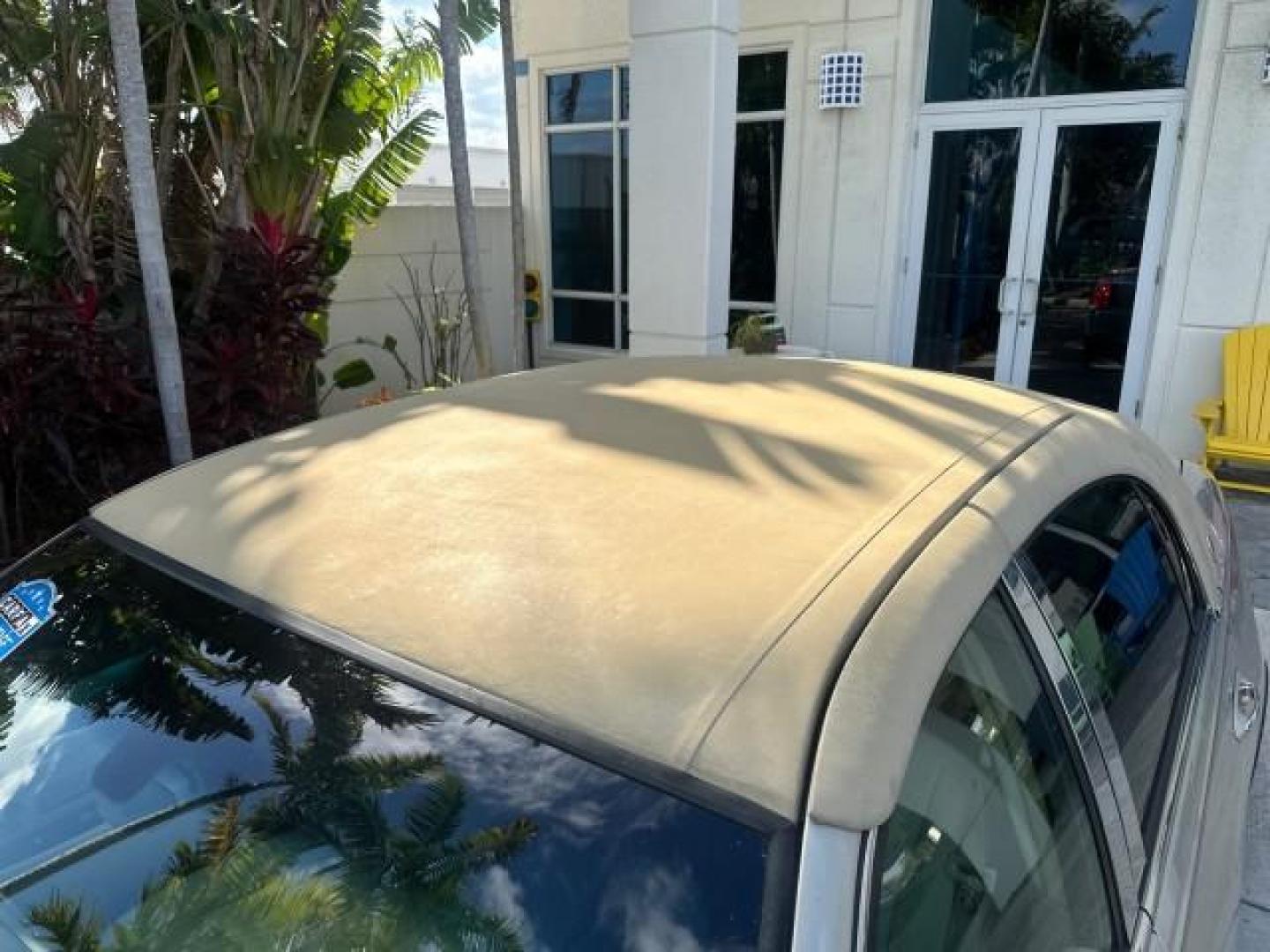 2009 Silver Birch Metallic /Light Camel Lincoln Town Car Signature Limited FL LOW MILES 72,537 (2LNHM82V49X) with an 4.6L SOHC EFI V8 FFV Engine engine, Automatic transmission, located at 4701 North Dixie Hwy, Pompano Beach, FL, 33064, (954) 422-2889, 26.240938, -80.123474 - 2009 LINCOLN TOWN CAR SIGNATURE LIMITED VIN: 2LNHM82V49X619368 SEDAN 4 DR 4.6L V8 F SOHC 16V FLEX FUEL REAR WHEEL DRIVE Highlighted Features Alloy Wheels Memory Seat(s) Audiophile Sound System Parking Sensors Front Seat Heaters Power Hatch/Deck Lid Leather Seats Presenting one of the finest Lincoln - Photo#47