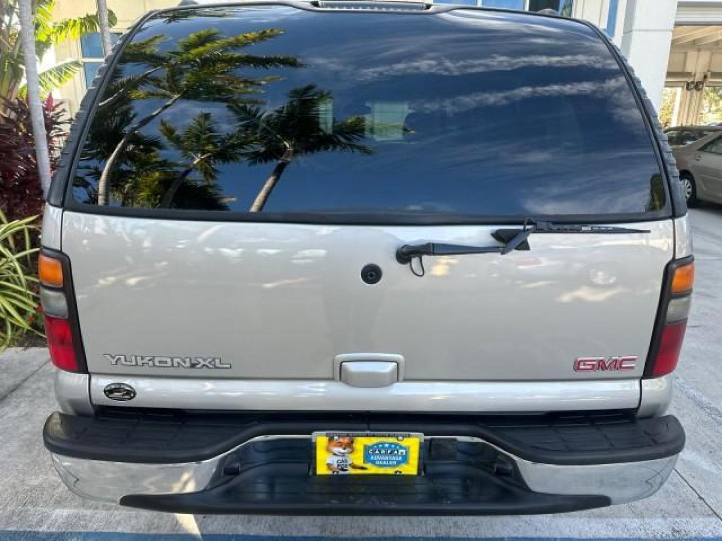 2005 Silver Birch Metallic /Neutral/Shale GMC Yukon XL SLT 4x4 FL TITLE (1GKFK16Z75R) with an 5.3L Vortec 5300 V8 SFI Flex-Fuel Engine engine, Automatic transmission, located at 4701 North Dixie Hwy, Pompano Beach, FL, 33064, (954) 422-2889, 26.240938, -80.123474 - 2005 GMC YUKON XL 1500 SLE VIN: 1GKFK16Z75R143647 4 DOOR WAGON/SPORT UTILITY 5.3L V8 F FLEX FUEL REAR WHEEL DRIVE W/ 4X4 Highlighted Features Alloy Wheels Rear Air Conditioning BOSE Sound System Running Boards Leather Seats Flex Fuel Power Seat(s) Four Wheel Drive (2H, 4H, 4L) Presenting one of the - Photo#45