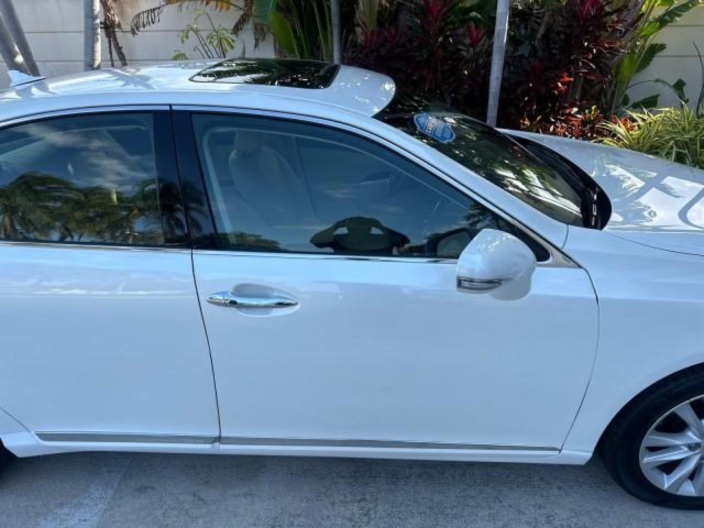 2011 Starfire Pearl /Parchment Lexus ES 350 LOW MILES 37,364 (JTHBK1EG0B2) with an 3.5L DOHC SFI 24-Valve V6 Engine engine, Automatic transmission, located at 4701 North Dixie Hwy, Pompano Beach, FL, 33064, (954) 422-2889, 26.240938, -80.123474 - 2011 LEXUS ES 350 VIN: JTHBK1EG0B2449165 SEDAN 4 DR 3.5L V6 F DOHC 24V GASOLINE FRONT WHEEL DRIVE Highlighted Features Alloy Wheels Rear Sunshade Bluetooth Technology Satellite Radio Ready Leather Seats Sunroof(s) Memory Seat(s) Presenting one of the finest Lexus ES350's weve ever listed! This incre - Photo#46