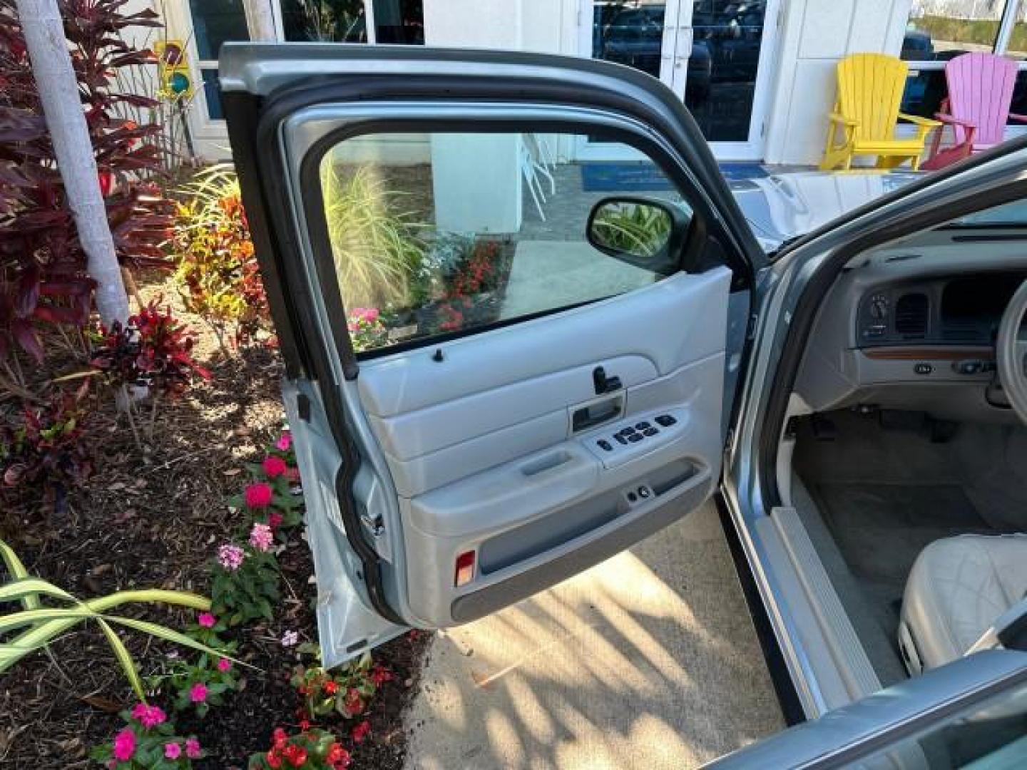 2003 Light Blue Metallic /Medium Parchment Ford Crown Victoria LX LOW MILES 31,713 (2FAFP74W53X) with an 4.6L SEFI OHC V8 Engine engine, Automatic transmission, located at 4701 North Dixie Hwy, Pompano Beach, FL, 33064, (954) 422-2889, 26.240938, -80.123474 - OUR WEBPAGE FLORIDACARS1.COM HAS OVER 100 PHOTOS AND FREE CARFAX LINK 2003 FORD CROWN VICTORIA LX VIN: 2FAFP74W53X100538 2 F A F P 7 4 W 5 3 X 1 0 0 5 3 8 SEDAN 4 DR 4.6L V8 F GASOLINE REAR WHEEL DRIVE Basic Features ABS Brakes CD Audio Power Mirrors Traction Control AM/FM Stereo Cassette Player Pow - Photo#9