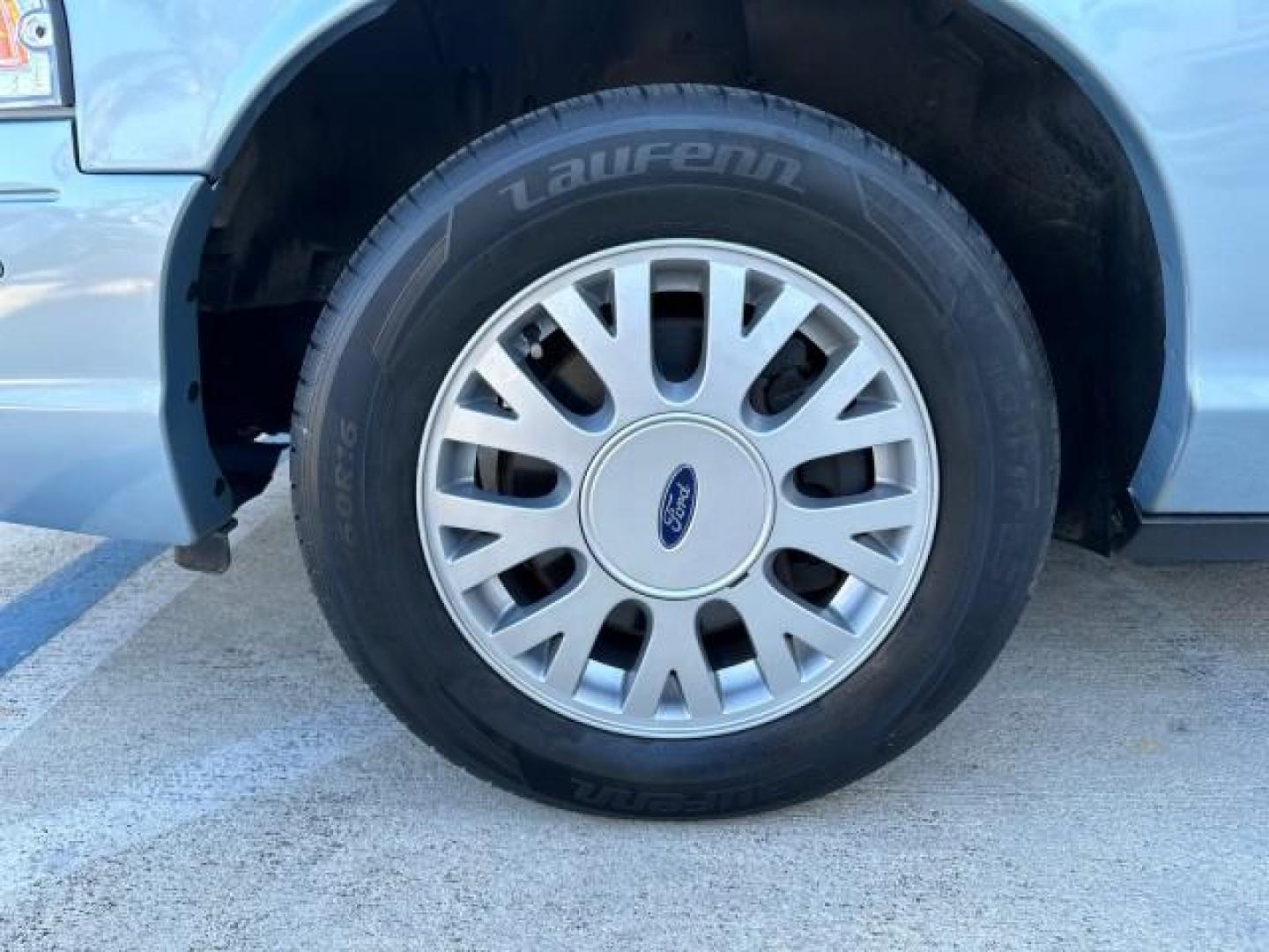 2003 Light Blue Metallic /Medium Parchment Ford Crown Victoria LX LOW MILES 31,713 (2FAFP74W53X) with an 4.6L SEFI OHC V8 Engine engine, Automatic transmission, located at 4701 North Dixie Hwy, Pompano Beach, FL, 33064, (954) 422-2889, 26.240938, -80.123474 - OUR WEBPAGE FLORIDACARS1.COM HAS OVER 100 PHOTOS AND FREE CARFAX LINK 2003 FORD CROWN VICTORIA LX VIN: 2FAFP74W53X100538 2 F A F P 7 4 W 5 3 X 1 0 0 5 3 8 SEDAN 4 DR 4.6L V8 F GASOLINE REAR WHEEL DRIVE Basic Features ABS Brakes CD Audio Power Mirrors Traction Control AM/FM Stereo Cassette Player Pow - Photo#21