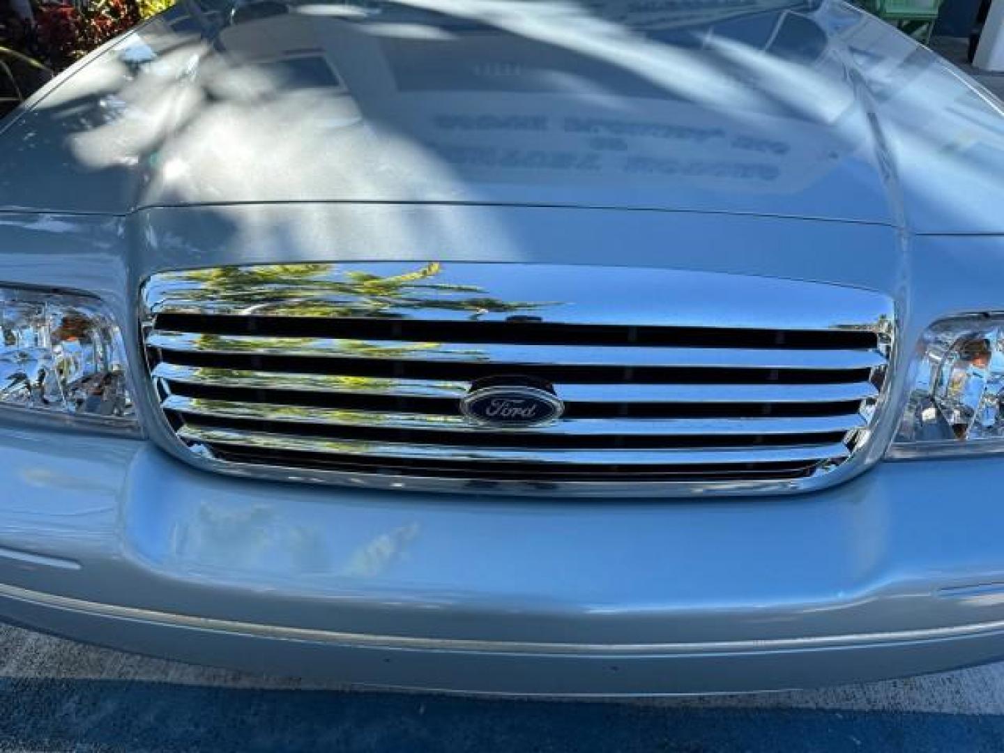 2003 Light Blue Metallic /Medium Parchment Ford Crown Victoria LX LOW MILES 31,713 (2FAFP74W53X) with an 4.6L SEFI OHC V8 Engine engine, Automatic transmission, located at 4701 North Dixie Hwy, Pompano Beach, FL, 33064, (954) 422-2889, 26.240938, -80.123474 - OUR WEBPAGE FLORIDACARS1.COM HAS OVER 100 PHOTOS AND FREE CARFAX LINK 2003 FORD CROWN VICTORIA LX VIN: 2FAFP74W53X100538 2 F A F P 7 4 W 5 3 X 1 0 0 5 3 8 SEDAN 4 DR 4.6L V8 F GASOLINE REAR WHEEL DRIVE Basic Features ABS Brakes CD Audio Power Mirrors Traction Control AM/FM Stereo Cassette Player Pow - Photo#25