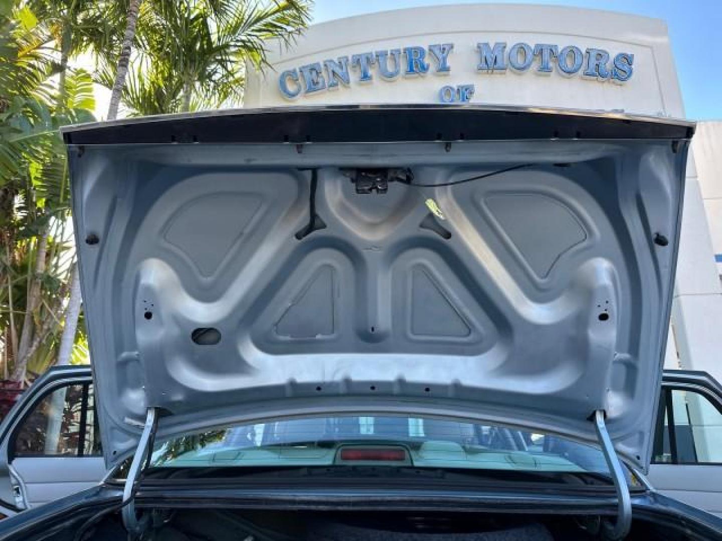 2003 Light Blue Metallic /Medium Parchment Ford Crown Victoria LX LOW MILES 31,713 (2FAFP74W53X) with an 4.6L SEFI OHC V8 Engine engine, Automatic transmission, located at 4701 North Dixie Hwy, Pompano Beach, FL, 33064, (954) 422-2889, 26.240938, -80.123474 - OUR WEBPAGE FLORIDACARS1.COM HAS OVER 100 PHOTOS AND FREE CARFAX LINK 2003 FORD CROWN VICTORIA LX VIN: 2FAFP74W53X100538 2 F A F P 7 4 W 5 3 X 1 0 0 5 3 8 SEDAN 4 DR 4.6L V8 F GASOLINE REAR WHEEL DRIVE Basic Features ABS Brakes CD Audio Power Mirrors Traction Control AM/FM Stereo Cassette Player Pow - Photo#59