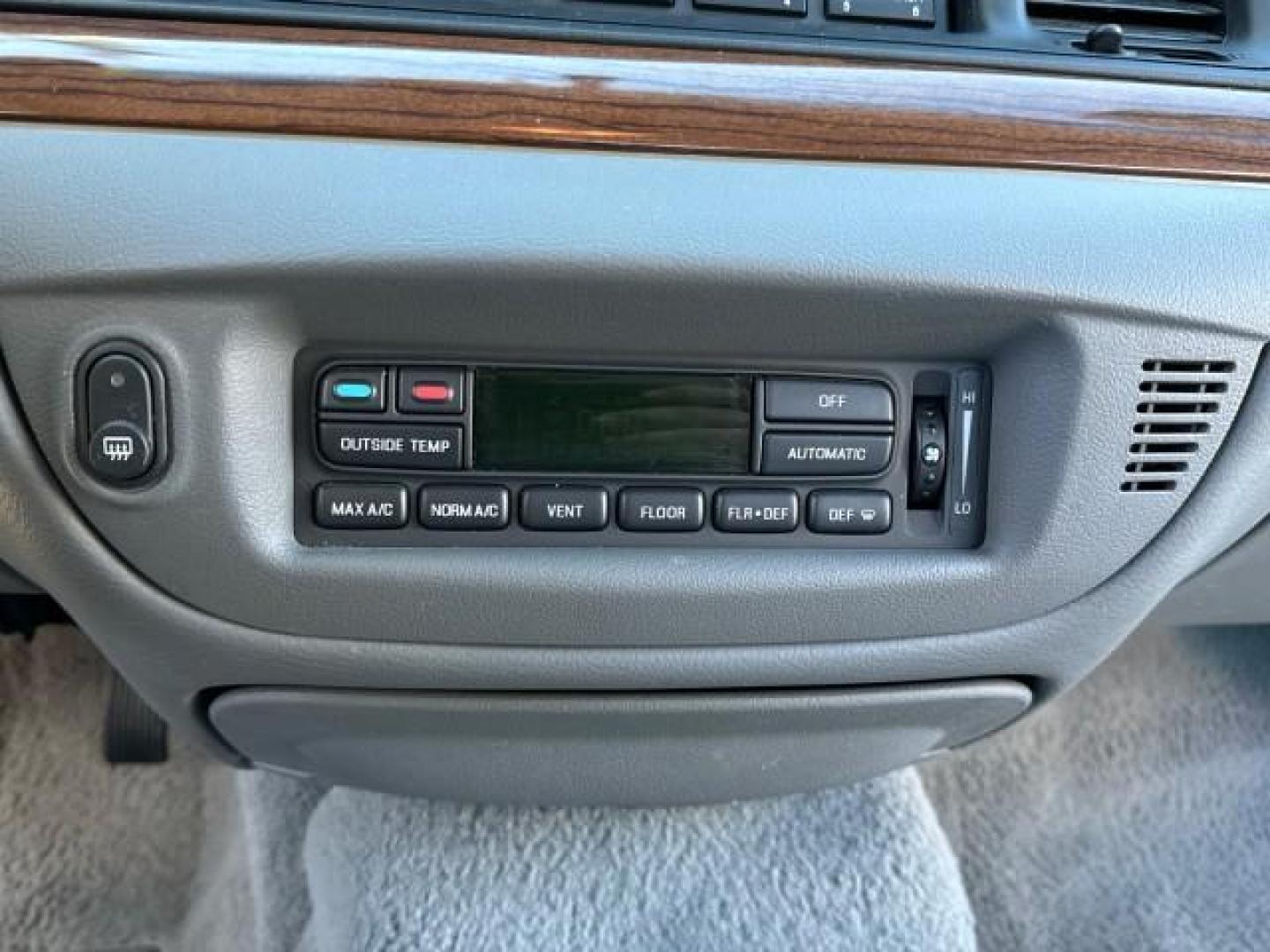2003 Light Blue Metallic /Medium Parchment Ford Crown Victoria LX LOW MILES 31,713 (2FAFP74W53X) with an 4.6L SEFI OHC V8 Engine engine, Automatic transmission, located at 4701 North Dixie Hwy, Pompano Beach, FL, 33064, (954) 422-2889, 26.240938, -80.123474 - OUR WEBPAGE FLORIDACARS1.COM HAS OVER 100 PHOTOS AND FREE CARFAX LINK 2003 FORD CROWN VICTORIA LX VIN: 2FAFP74W53X100538 2 F A F P 7 4 W 5 3 X 1 0 0 5 3 8 SEDAN 4 DR 4.6L V8 F GASOLINE REAR WHEEL DRIVE Basic Features ABS Brakes CD Audio Power Mirrors Traction Control AM/FM Stereo Cassette Player Pow - Photo#75