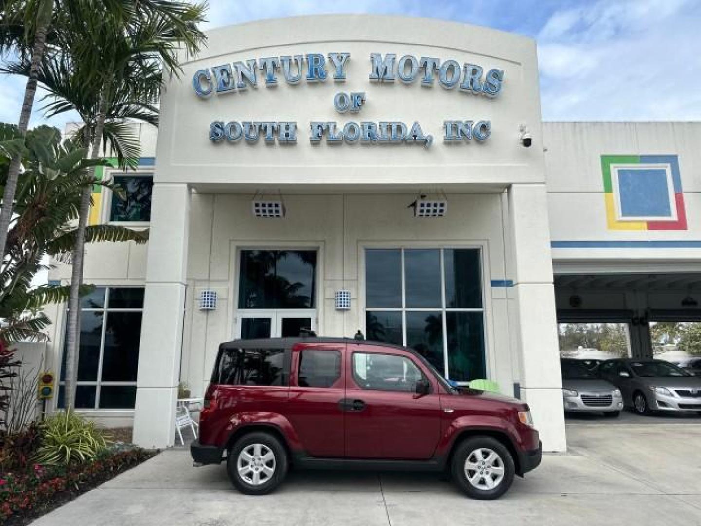 2010 Tango Red Pearl /Gray Honda Element EX LOW MILES FL TITLE (5J6YH1H71AL) with an 2.4L DOHC MPFI 16-Valve i-VTEC I4 Engine engine, Automatic transmission, located at 4701 North Dixie Hwy, Pompano Beach, FL, 33064, (954) 422-2889, 26.240938, -80.123474 - OUR WEBPAGE FLORIDACARS1.COM HAS OVER 100 PHOTOS AND FREE CARFAX LINK 2010 HONDA ELEMENT EX VIN: 5J6YH1H71AL003602 4 DOOR WAGON/SPORT UTILITY 2.4L I4 F DOHC 16V GASOLINE FRONT WHEEL DRIVE Basic Features ABS Brakes Auxiliary Audio Input Power Locks Side Airbags AM/FM Stereo CD Audio Power Mirrors Tra - Photo#0