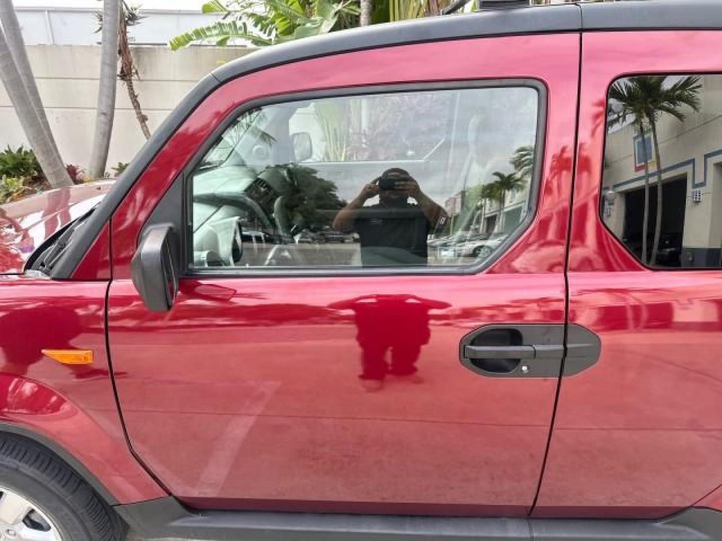2010 Tango Red Pearl /Gray Honda Element EX LOW MILES FL TITLE (5J6YH1H71AL) with an 2.4L DOHC MPFI 16-Valve i-VTEC I4 Engine engine, Automatic transmission, located at 4701 North Dixie Hwy, Pompano Beach, FL, 33064, (954) 422-2889, 26.240938, -80.123474 - OUR WEBPAGE FLORIDACARS1.COM HAS OVER 100 PHOTOS AND FREE CARFAX LINK 2010 HONDA ELEMENT EX VIN: 5J6YH1H71AL003602 4 DOOR WAGON/SPORT UTILITY 2.4L I4 F DOHC 16V GASOLINE FRONT WHEEL DRIVE Basic Features ABS Brakes Auxiliary Audio Input Power Locks Side Airbags AM/FM Stereo CD Audio Power Mirrors Tra - Photo#32