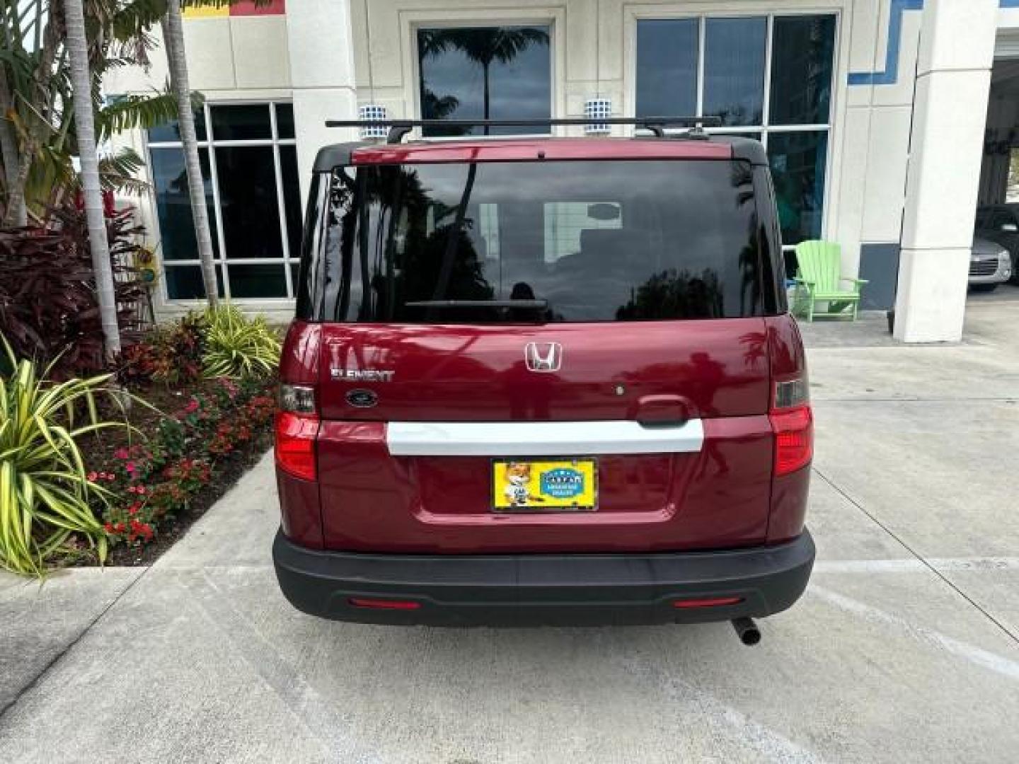 2010 Tango Red Pearl /Gray Honda Element EX LOW MILES FL TITLE (5J6YH1H71AL) with an 2.4L DOHC MPFI 16-Valve i-VTEC I4 Engine engine, Automatic transmission, located at 4701 North Dixie Hwy, Pompano Beach, FL, 33064, (954) 422-2889, 26.240938, -80.123474 - OUR WEBPAGE FLORIDACARS1.COM HAS OVER 100 PHOTOS AND FREE CARFAX LINK 2010 HONDA ELEMENT EX VIN: 5J6YH1H71AL003602 4 DOOR WAGON/SPORT UTILITY 2.4L I4 F DOHC 16V GASOLINE FRONT WHEEL DRIVE Basic Features ABS Brakes Auxiliary Audio Input Power Locks Side Airbags AM/FM Stereo CD Audio Power Mirrors Tra - Photo#6