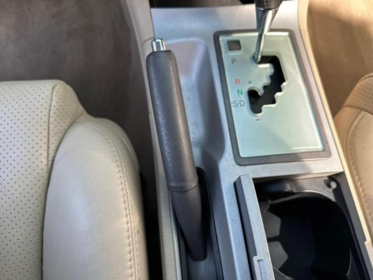 2006 Arctic Frost Pearl /Ivory Toyota Camry Solara LOW MILES 46,220 SLE V6 (4T1FA38P76U) with an 3.3L DOHC SMPI 24-Valve V6 Engine engine, Automatic transmission, located at 4701 North Dixie Hwy, Pompano Beach, FL, 33064, (954) 422-2889, 26.240938, -80.123474 - OUR WEBPAGE FLORIDACARS1.COM HAS OVER 100 PHOTOS AND FREE CARFAX LINK 2006 TOYOTA CAMRY SOLARA SLE V6 TOP OF THE LINE VIN: 4T1FA38P76U086754 4 T 1 F A 3 8 P 7 6 U 0 8 6 7 5 4 CONVERTIBLE 3.3L V6 F DOHC 24V GASOLINE 29 MPG FRONT WHEEL DRIVE Top Features Alloy Wheels Leather Seats Front Seat Heaters S - Photo#20