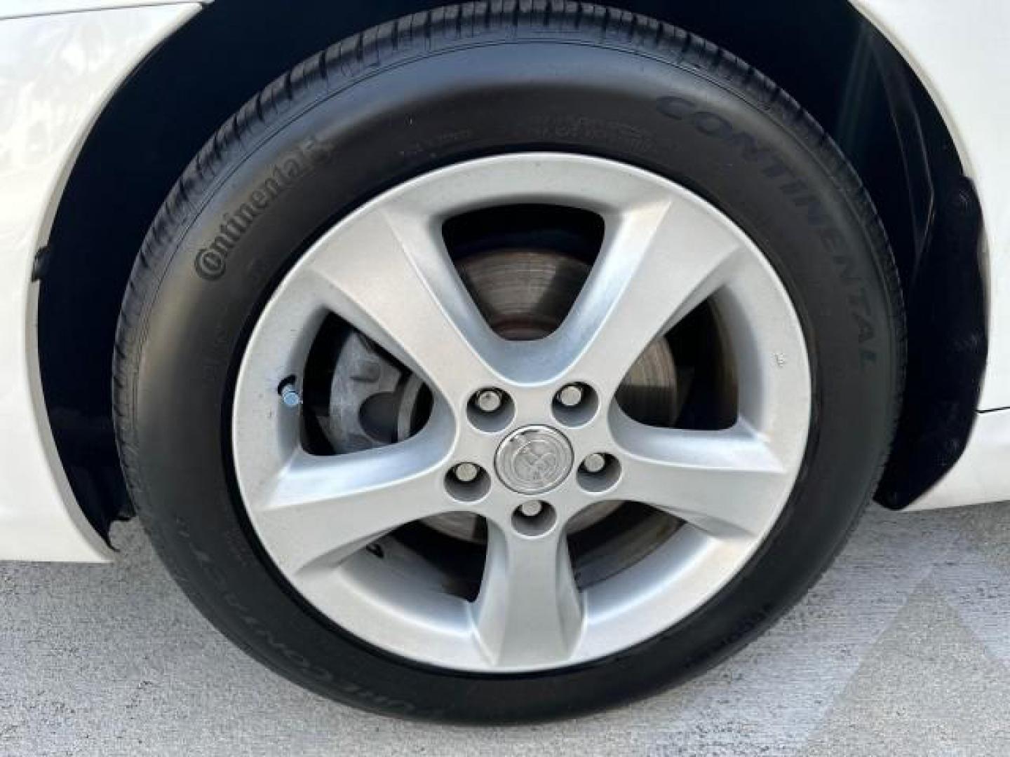 2006 Arctic Frost Pearl /Ivory Toyota Camry Solara LOW MILES 46,220 SLE V6 (4T1FA38P76U) with an 3.3L DOHC SMPI 24-Valve V6 Engine engine, Automatic transmission, located at 4701 North Dixie Hwy, Pompano Beach, FL, 33064, (954) 422-2889, 26.240938, -80.123474 - OUR WEBPAGE FLORIDACARS1.COM HAS OVER 100 PHOTOS AND FREE CARFAX LINK 2006 TOYOTA CAMRY SOLARA SLE V6 TOP OF THE LINE VIN: 4T1FA38P76U086754 4 T 1 F A 3 8 P 7 6 U 0 8 6 7 5 4 CONVERTIBLE 3.3L V6 F DOHC 24V GASOLINE 29 MPG FRONT WHEEL DRIVE Top Features Alloy Wheels Leather Seats Front Seat Heaters S - Photo#39