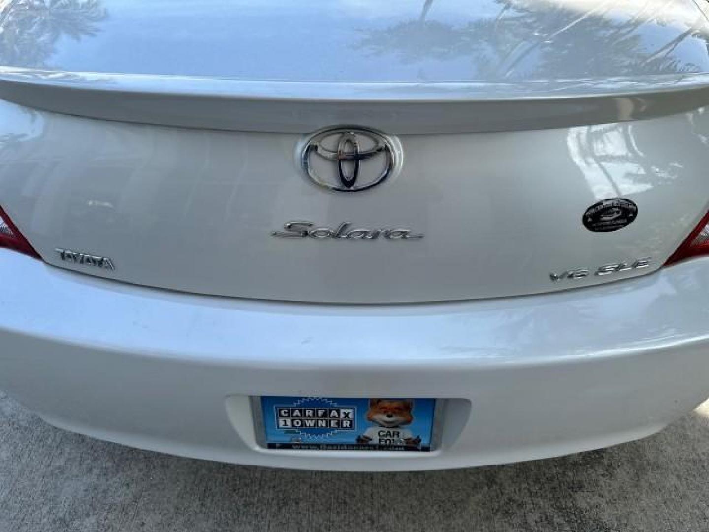 2006 Arctic Frost Pearl /Ivory Toyota Camry Solara LOW MILES 46,220 SLE V6 (4T1FA38P76U) with an 3.3L DOHC SMPI 24-Valve V6 Engine engine, Automatic transmission, located at 4701 North Dixie Hwy, Pompano Beach, FL, 33064, (954) 422-2889, 26.240938, -80.123474 - OUR WEBPAGE FLORIDACARS1.COM HAS OVER 100 PHOTOS AND FREE CARFAX LINK 2006 TOYOTA CAMRY SOLARA SLE V6 TOP OF THE LINE VIN: 4T1FA38P76U086754 4 T 1 F A 3 8 P 7 6 U 0 8 6 7 5 4 CONVERTIBLE 3.3L V6 F DOHC 24V GASOLINE 29 MPG FRONT WHEEL DRIVE Top Features Alloy Wheels Leather Seats Front Seat Heaters S - Photo#47