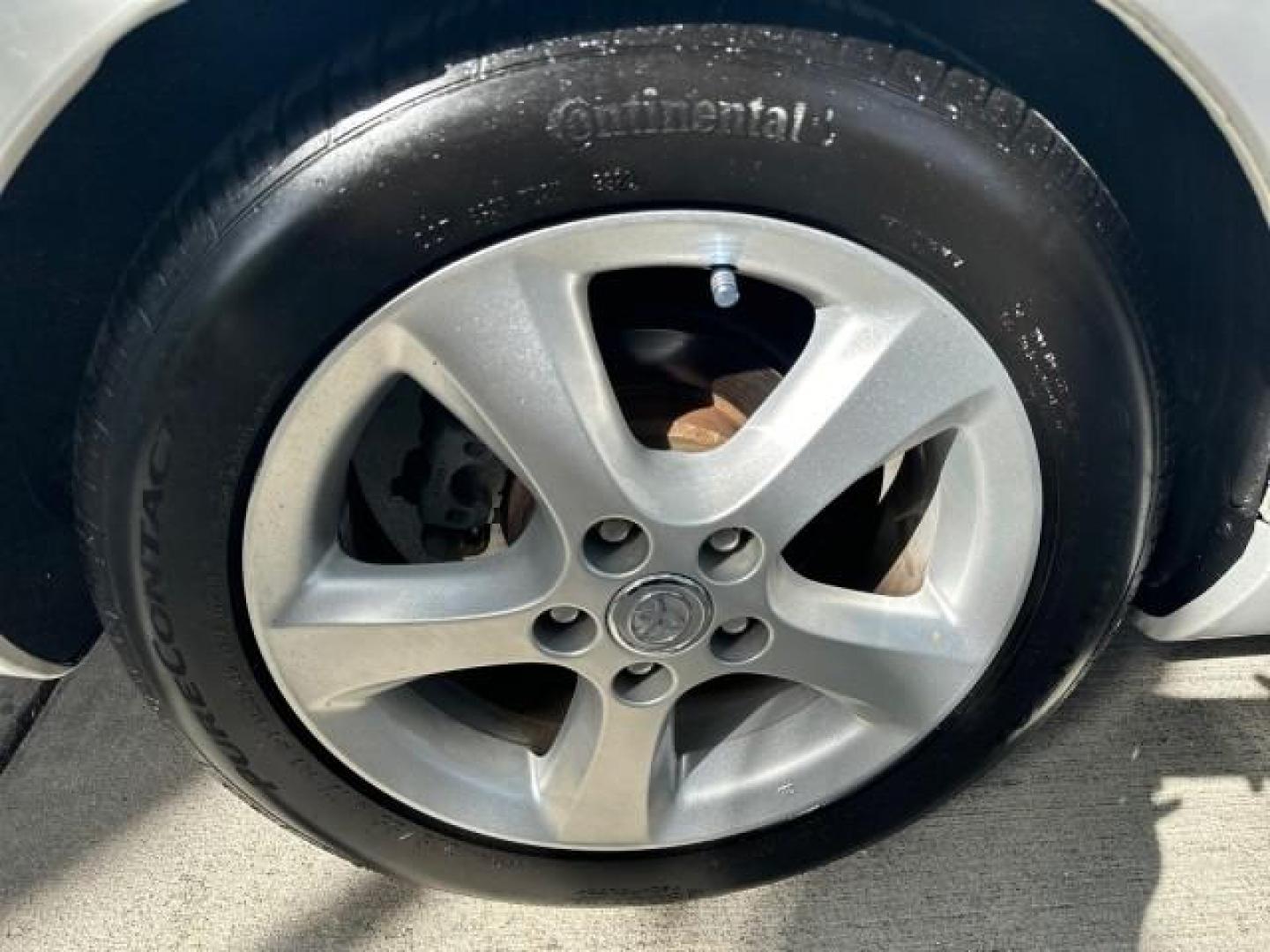 2006 Arctic Frost Pearl /Ivory Toyota Camry Solara LOW MILES 46,220 SLE V6 (4T1FA38P76U) with an 3.3L DOHC SMPI 24-Valve V6 Engine engine, Automatic transmission, located at 4701 North Dixie Hwy, Pompano Beach, FL, 33064, (954) 422-2889, 26.240938, -80.123474 - OUR WEBPAGE FLORIDACARS1.COM HAS OVER 100 PHOTOS AND FREE CARFAX LINK 2006 TOYOTA CAMRY SOLARA SLE V6 TOP OF THE LINE VIN: 4T1FA38P76U086754 4 T 1 F A 3 8 P 7 6 U 0 8 6 7 5 4 CONVERTIBLE 3.3L V6 F DOHC 24V GASOLINE 29 MPG FRONT WHEEL DRIVE Top Features Alloy Wheels Leather Seats Front Seat Heaters S - Photo#48