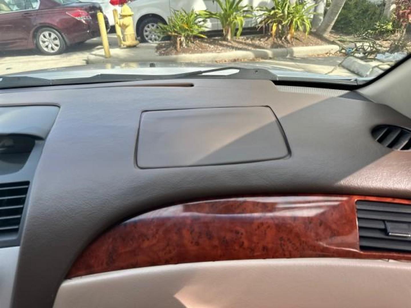 2006 Arctic Frost Pearl /Ivory Toyota Camry Solara LOW MILES 46,220 SLE V6 (4T1FA38P76U) with an 3.3L DOHC SMPI 24-Valve V6 Engine engine, Automatic transmission, located at 4701 North Dixie Hwy, Pompano Beach, FL, 33064, (954) 422-2889, 26.240938, -80.123474 - OUR WEBPAGE FLORIDACARS1.COM HAS OVER 100 PHOTOS AND FREE CARFAX LINK 2006 TOYOTA CAMRY SOLARA SLE V6 TOP OF THE LINE VIN: 4T1FA38P76U086754 4 T 1 F A 3 8 P 7 6 U 0 8 6 7 5 4 CONVERTIBLE 3.3L V6 F DOHC 24V GASOLINE 29 MPG FRONT WHEEL DRIVE Top Features Alloy Wheels Leather Seats Front Seat Heaters S - Photo#57