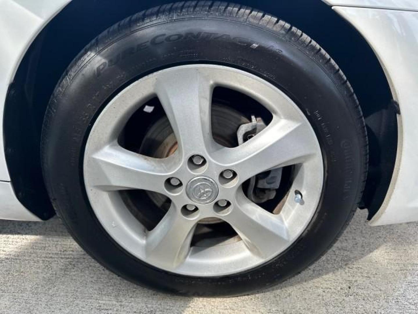 2006 Arctic Frost Pearl /Ivory Toyota Camry Solara LOW MILES 46,220 SLE V6 (4T1FA38P76U) with an 3.3L DOHC SMPI 24-Valve V6 Engine engine, Automatic transmission, located at 4701 North Dixie Hwy, Pompano Beach, FL, 33064, (954) 422-2889, 26.240938, -80.123474 - OUR WEBPAGE FLORIDACARS1.COM HAS OVER 100 PHOTOS AND FREE CARFAX LINK 2006 TOYOTA CAMRY SOLARA SLE V6 TOP OF THE LINE VIN: 4T1FA38P76U086754 4 T 1 F A 3 8 P 7 6 U 0 8 6 7 5 4 CONVERTIBLE 3.3L V6 F DOHC 24V GASOLINE 29 MPG FRONT WHEEL DRIVE Top Features Alloy Wheels Leather Seats Front Seat Heaters S - Photo#83