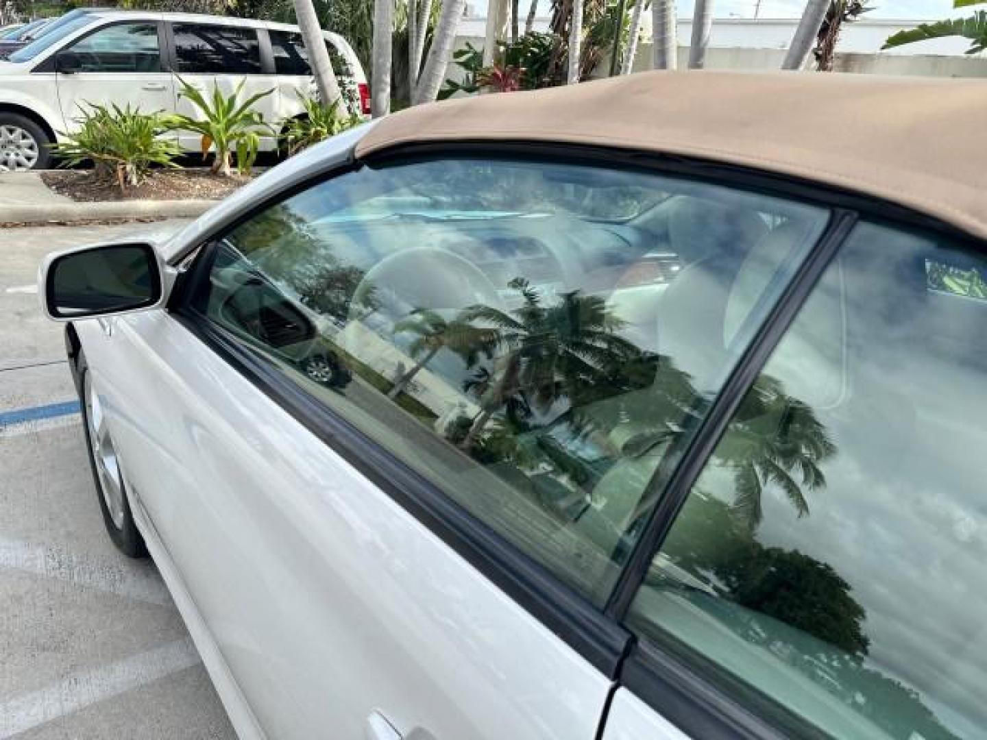 2006 Arctic Frost Pearl /Ivory Toyota Camry Solara LOW MILES 46,220 SLE V6 (4T1FA38P76U) with an 3.3L DOHC SMPI 24-Valve V6 Engine engine, Automatic transmission, located at 4701 North Dixie Hwy, Pompano Beach, FL, 33064, (954) 422-2889, 26.240938, -80.123474 - OUR WEBPAGE FLORIDACARS1.COM HAS OVER 100 PHOTOS AND FREE CARFAX LINK 2006 TOYOTA CAMRY SOLARA SLE V6 TOP OF THE LINE VIN: 4T1FA38P76U086754 4 T 1 F A 3 8 P 7 6 U 0 8 6 7 5 4 CONVERTIBLE 3.3L V6 F DOHC 24V GASOLINE 29 MPG FRONT WHEEL DRIVE Top Features Alloy Wheels Leather Seats Front Seat Heaters S - Photo#96