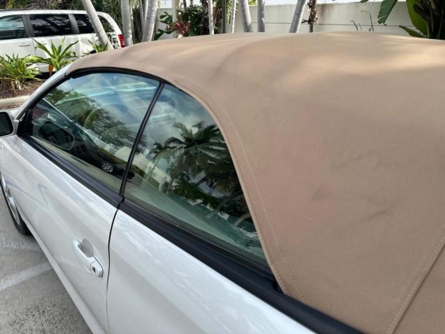 2006 Arctic Frost Pearl /Ivory Toyota Camry Solara LOW MILES 46,220 SLE V6 (4T1FA38P76U) with an 3.3L DOHC SMPI 24-Valve V6 Engine engine, Automatic transmission, located at 4701 North Dixie Hwy, Pompano Beach, FL, 33064, (954) 422-2889, 26.240938, -80.123474 - OUR WEBPAGE FLORIDACARS1.COM HAS OVER 100 PHOTOS AND FREE CARFAX LINK 2006 TOYOTA CAMRY SOLARA SLE V6 TOP OF THE LINE VIN: 4T1FA38P76U086754 4 T 1 F A 3 8 P 7 6 U 0 8 6 7 5 4 CONVERTIBLE 3.3L V6 F DOHC 24V GASOLINE 29 MPG FRONT WHEEL DRIVE Top Features Alloy Wheels Leather Seats Front Seat Heaters S - Photo#97