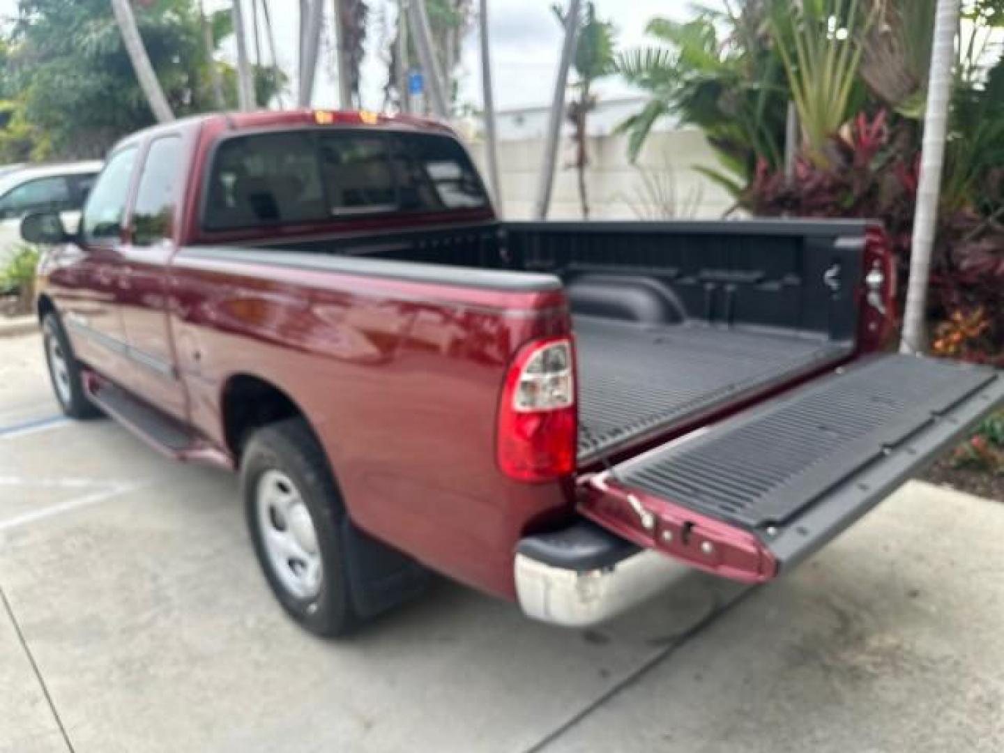 2006 Salsa Red Pearl /Light Charcoal Toyota Tundra SR5 1 OWNER LOW MILES 64,232 (5TBRU34146S) with an 4.0L DOHC SEFI 24-Valve V6 Engine engine, Automatic transmission, located at 4701 North Dixie Hwy, Pompano Beach, FL, 33064, (954) 422-2889, 26.240938, -80.123474 - OUR WEBPAGE FLORIDACARS1.COM HAS OVER 100 PHOTOS AND FREE CARFAX LINK 2006 TOYOTA TUNDRA SR5 VIN: 5TBRU34146S465329 5 T B R U 3 4 1 4 6 S 4 6 5 3 2 9 4 DOOR EXTENDED CAB PICKUP 4.0L V6 F DOHC 24V GASOLINE REAR WHEEL DRIVE Top Features Bed Liner Cloth Seats Running Boards Basic Features ABS Brakes Au - Photo#38