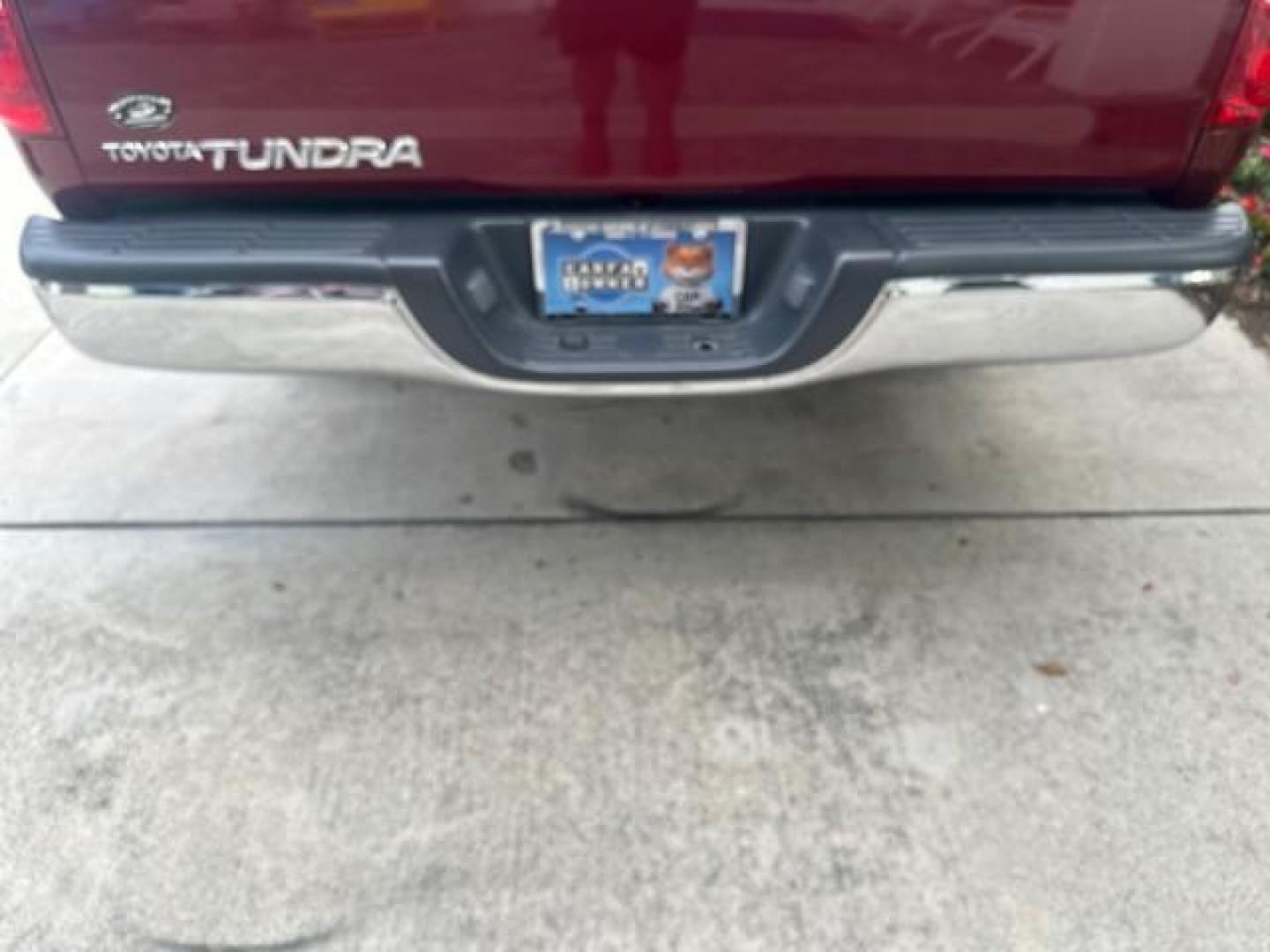 2006 Salsa Red Pearl /Light Charcoal Toyota Tundra SR5 1 OWNER LOW MILES 64,232 (5TBRU34146S) with an 4.0L DOHC SEFI 24-Valve V6 Engine engine, Automatic transmission, located at 4701 North Dixie Hwy, Pompano Beach, FL, 33064, (954) 422-2889, 26.240938, -80.123474 - OUR WEBPAGE FLORIDACARS1.COM HAS OVER 100 PHOTOS AND FREE CARFAX LINK 2006 TOYOTA TUNDRA SR5 VIN: 5TBRU34146S465329 5 T B R U 3 4 1 4 6 S 4 6 5 3 2 9 4 DOOR EXTENDED CAB PICKUP 4.0L V6 F DOHC 24V GASOLINE REAR WHEEL DRIVE Top Features Bed Liner Cloth Seats Running Boards Basic Features ABS Brakes Au - Photo#43