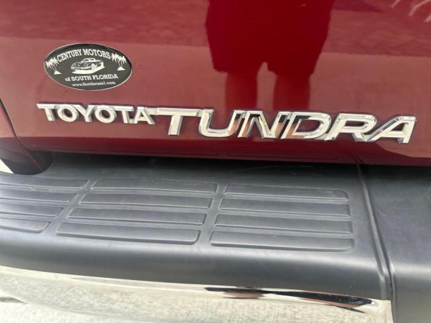 2006 Salsa Red Pearl /Light Charcoal Toyota Tundra SR5 1 OWNER LOW MILES 64,232 (5TBRU34146S) with an 4.0L DOHC SEFI 24-Valve V6 Engine engine, Automatic transmission, located at 4701 North Dixie Hwy, Pompano Beach, FL, 33064, (954) 422-2889, 26.240938, -80.123474 - OUR WEBPAGE FLORIDACARS1.COM HAS OVER 100 PHOTOS AND FREE CARFAX LINK 2006 TOYOTA TUNDRA SR5 VIN: 5TBRU34146S465329 5 T B R U 3 4 1 4 6 S 4 6 5 3 2 9 4 DOOR EXTENDED CAB PICKUP 4.0L V6 F DOHC 24V GASOLINE REAR WHEEL DRIVE Top Features Bed Liner Cloth Seats Running Boards Basic Features ABS Brakes Au - Photo#44