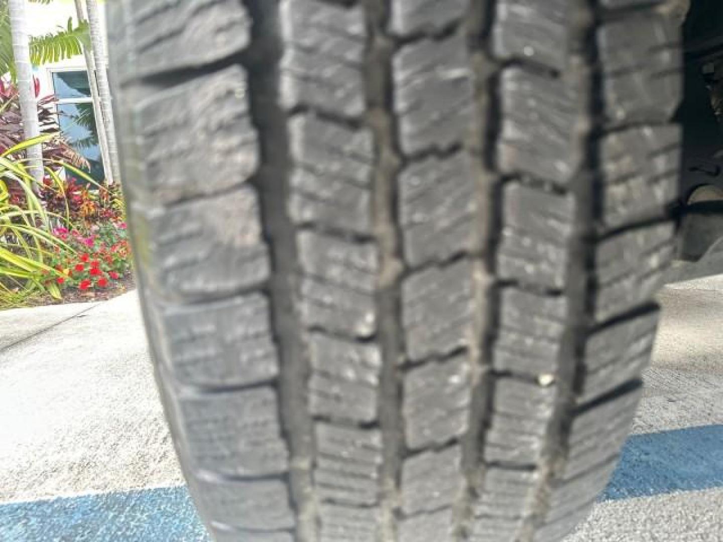 2006 Salsa Red Pearl /Light Charcoal Toyota Tundra SR5 1 OWNER LOW MILES 64,232 (5TBRU34146S) with an 4.0L DOHC SEFI 24-Valve V6 Engine engine, Automatic transmission, located at 4701 North Dixie Hwy, Pompano Beach, FL, 33064, (954) 422-2889, 26.240938, -80.123474 - OUR WEBPAGE FLORIDACARS1.COM HAS OVER 100 PHOTOS AND FREE CARFAX LINK 2006 TOYOTA TUNDRA SR5 VIN: 5TBRU34146S465329 5 T B R U 3 4 1 4 6 S 4 6 5 3 2 9 4 DOOR EXTENDED CAB PICKUP 4.0L V6 F DOHC 24V GASOLINE REAR WHEEL DRIVE Top Features Bed Liner Cloth Seats Running Boards Basic Features ABS Brakes Au - Photo#50