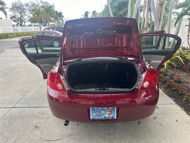 2008 Sport Red Tintcoat /Gray Chevrolet Cobalt LT LOW MILES 60,652 (1G1AL58F287) with an Ecotec 2.2L DOHC 16-Valve 4-Cyl SFI Engine engine, Automatic transmission, located at 4701 North Dixie Hwy, Pompano Beach, FL, 33064, (954) 422-2889, 26.240938, -80.123474 - OUR WEBPAGE FLORIDACARS1.COM HAS OVER 100 PHOTOS AND FREE CARFAX LINK 2008 CHEVROLET COBALT LT VIN: 1G1AL58F287179140 1 G 1 A L 5 8 F 2 8 7 1 7 9 1 4 0 SEDAN 4 DR 2.2L I4 F DOHC 16V GASOLINE 33 MPG GREAT COMMUTER CAR FRONT WHEEL DRIVE Top Features Alloy Wheels Cloth Seats Satellite Radio Ready Basic - Photo#13