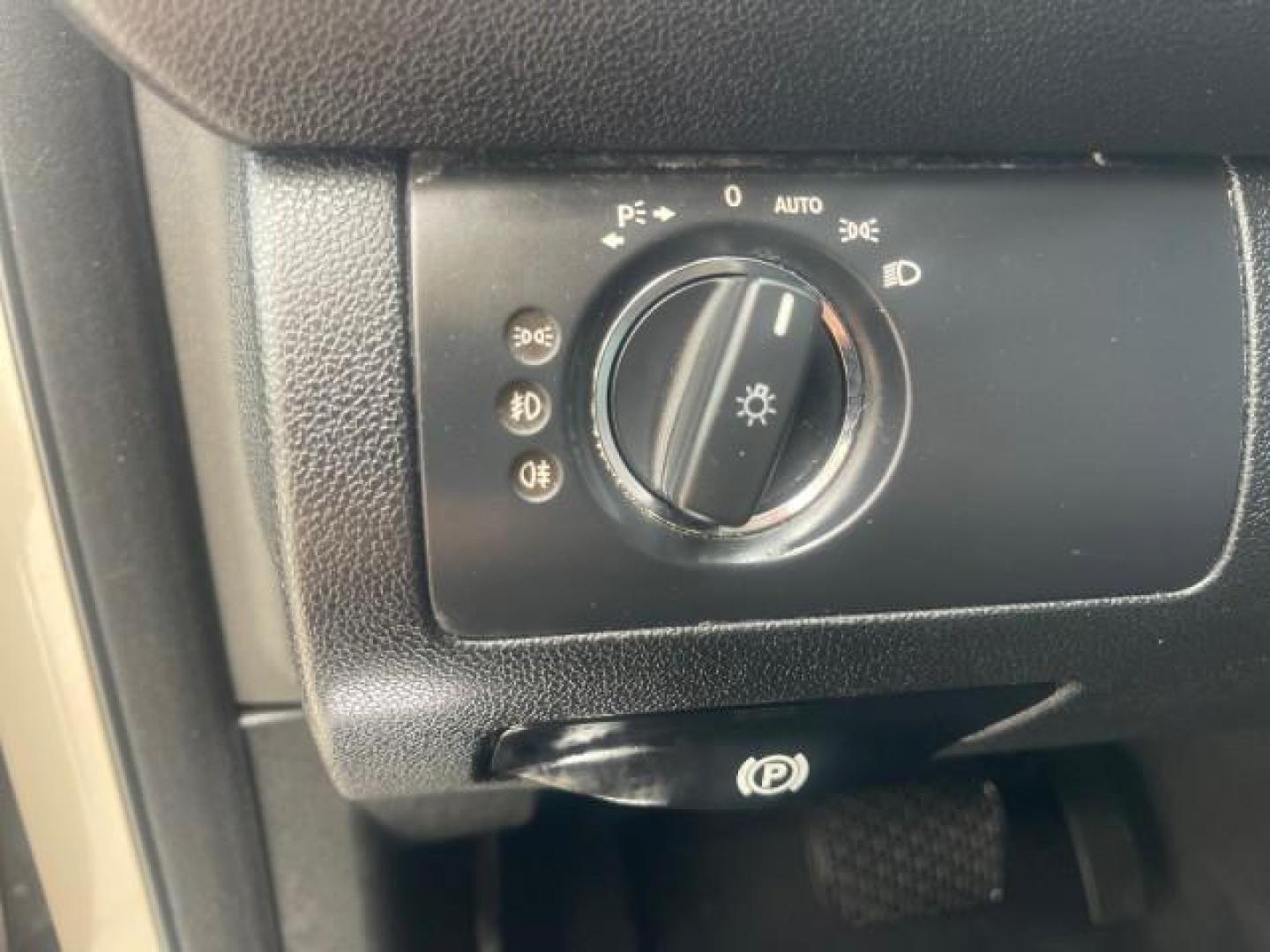 2006 Pewter Metallic /Black Mercedes-Benz M-Class 5.0L AWD CLEAN (4JGBB75E46A) with an 5.0L SMPI SOHC 24-Valve V8 Engine engine, Automatic transmission, located at 4701 North Dixie Hwy, Pompano Beach, FL, 33064, (954) 422-2889, 26.240938, -80.123474 - OUR WEBPAGE FLORIDACARS1.COM HAS OVER 100 PHOTOS AND FREE CARFAX LINK 2006 MERCEDES-BENZ M-CLASS ML 500 VIN: 4JGBB75E46A011498 4 J G B B 7 5 E 4 6 A 0 1 1 4 9 8 4 DOOR WAGON/SPORT UTILITY 5.0L V8 F SOHC 24V GASOLINE ALL WHEEL DRIVE NO RECALLS THIS IS A TRADE IN THE LADY TRAVELED HWY MILES,CLEAN 2 OW - Photo#30