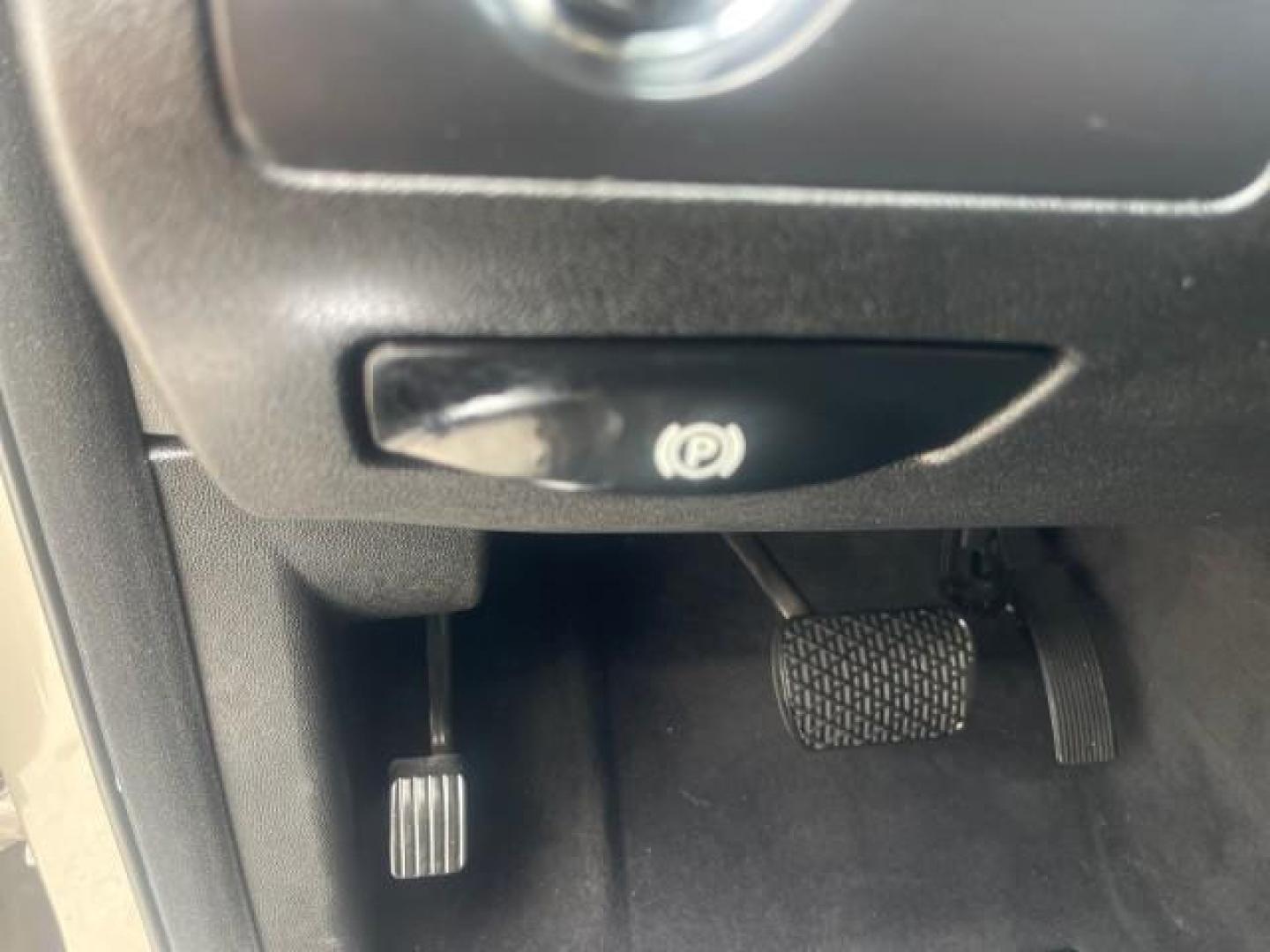 2006 Pewter Metallic /Black Mercedes-Benz M-Class 5.0L AWD CLEAN (4JGBB75E46A) with an 5.0L SMPI SOHC 24-Valve V8 Engine engine, Automatic transmission, located at 4701 North Dixie Hwy, Pompano Beach, FL, 33064, (954) 422-2889, 26.240938, -80.123474 - OUR WEBPAGE FLORIDACARS1.COM HAS OVER 100 PHOTOS AND FREE CARFAX LINK 2006 MERCEDES-BENZ M-CLASS ML 500 VIN: 4JGBB75E46A011498 4 J G B B 7 5 E 4 6 A 0 1 1 4 9 8 4 DOOR WAGON/SPORT UTILITY 5.0L V8 F SOHC 24V GASOLINE ALL WHEEL DRIVE NO RECALLS THIS IS A TRADE IN THE LADY TRAVELED HWY MILES,CLEAN 2 OW - Photo#31